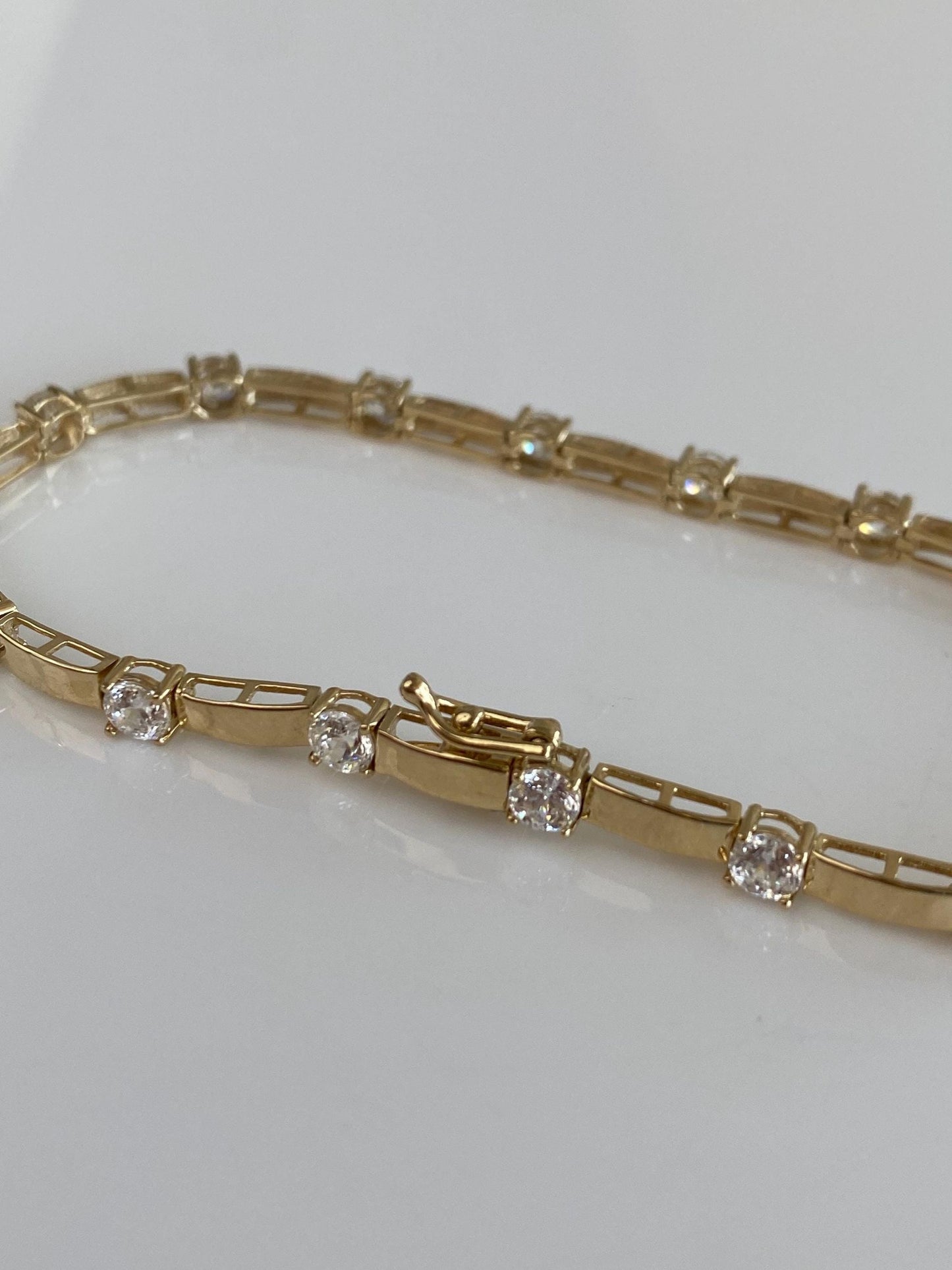 Vintage Solid 14k Yellow Gold Clear Cubic Zirconia Link Bracelet - 7 inches