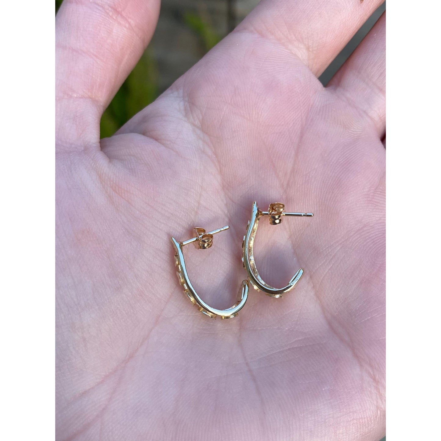 Vintage Solid 14k Yellow Gold Diamond Cut Drop Earrings
