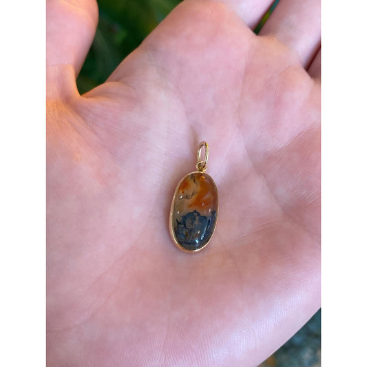 Vintage Solid 14k Yellow Gold Agate Charm
