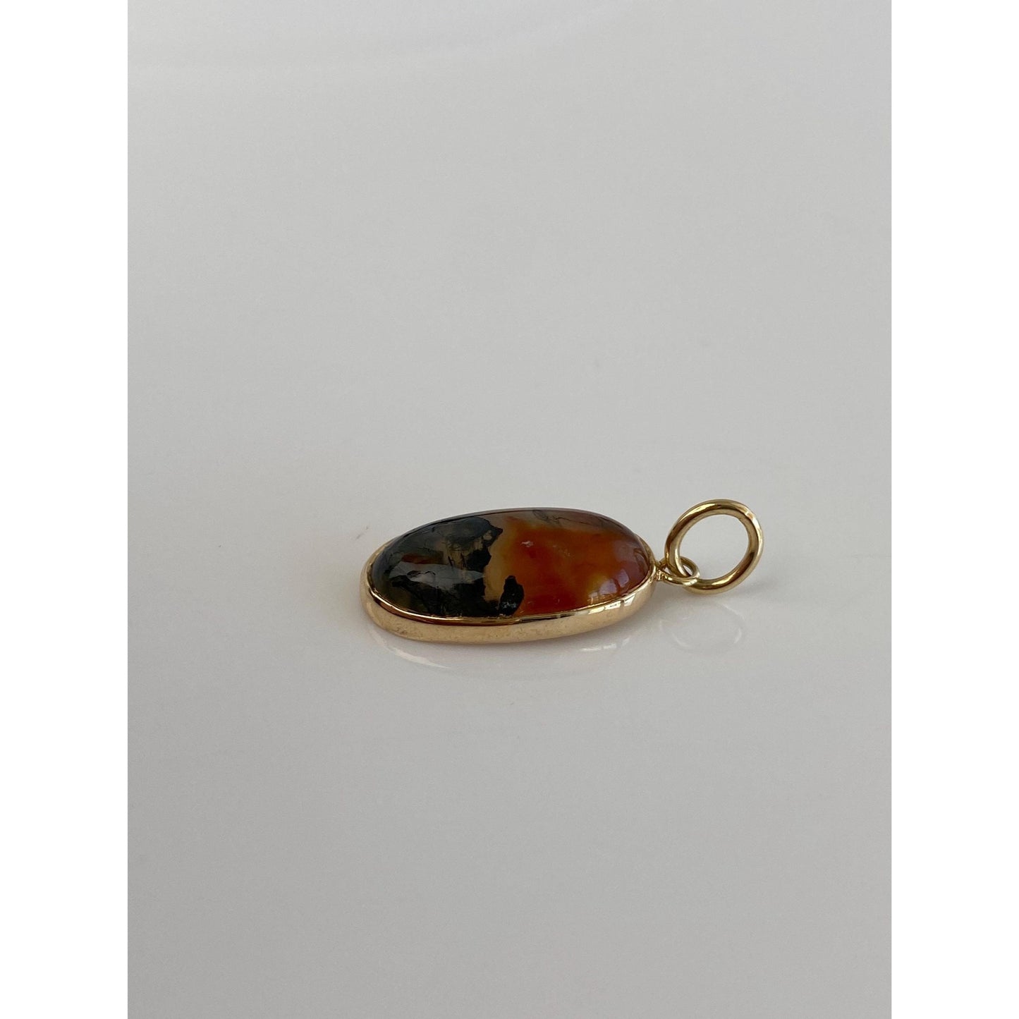 Vintage Solid 14k Yellow Gold Agate Charm
