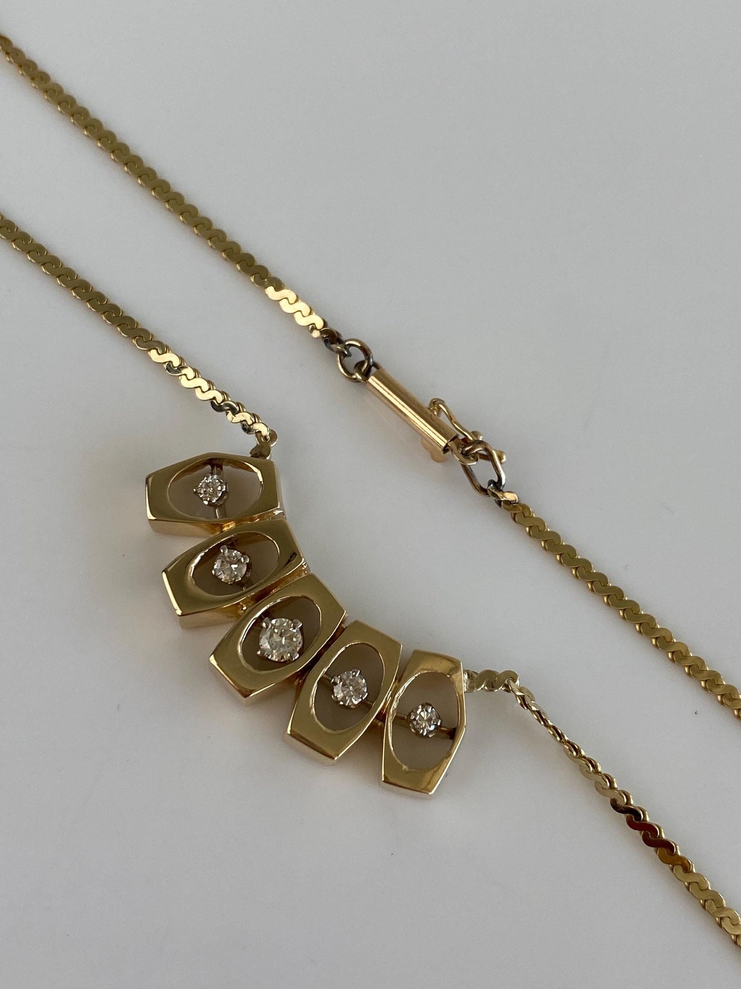 Vintage Solid 14k Yellow Gold Diamonds Serpentine Chain Necklace - 16 inches