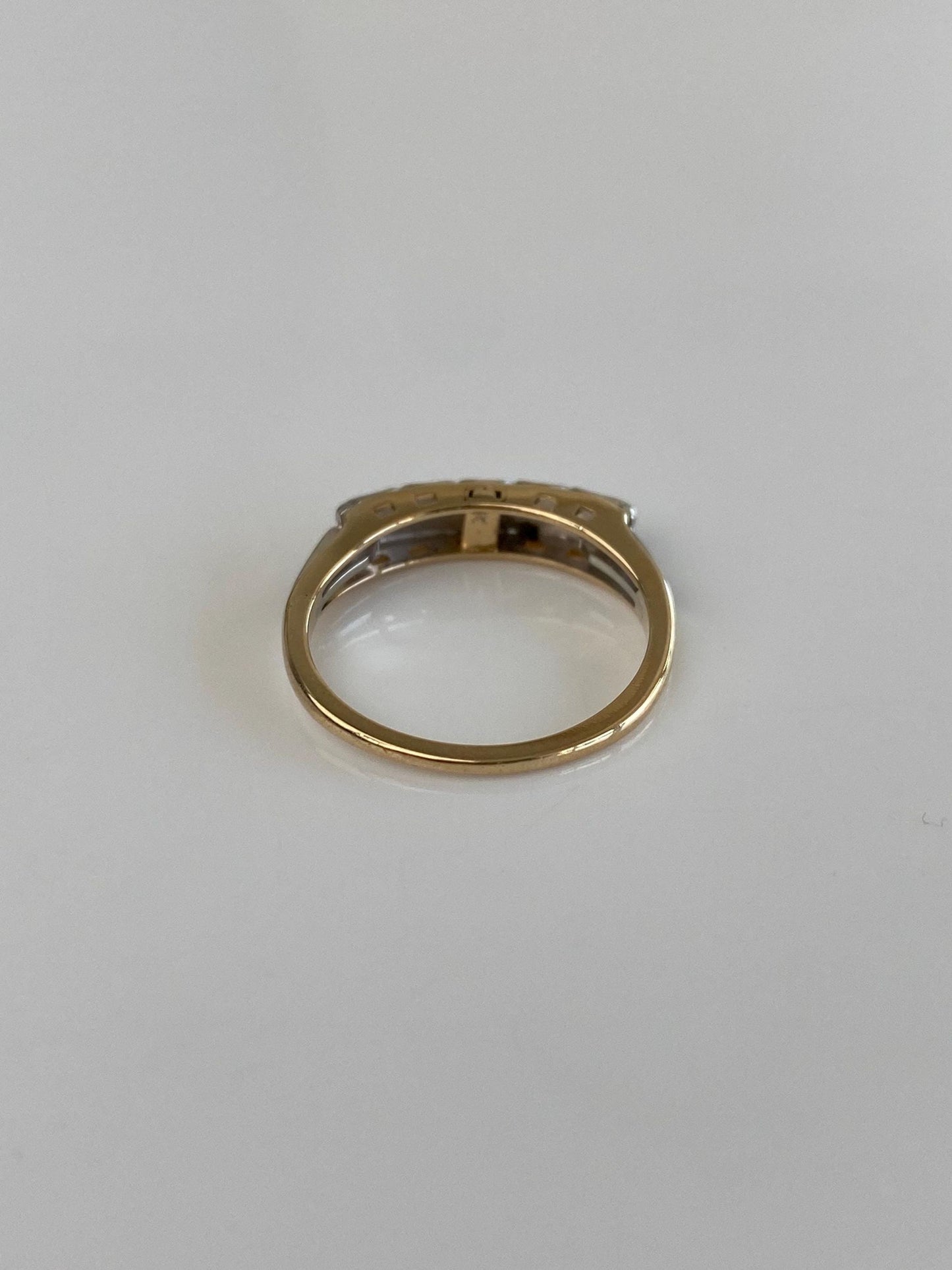 Vintage Solid 14k White & Yellow Gold Diamond Ring Band - Size 5.75