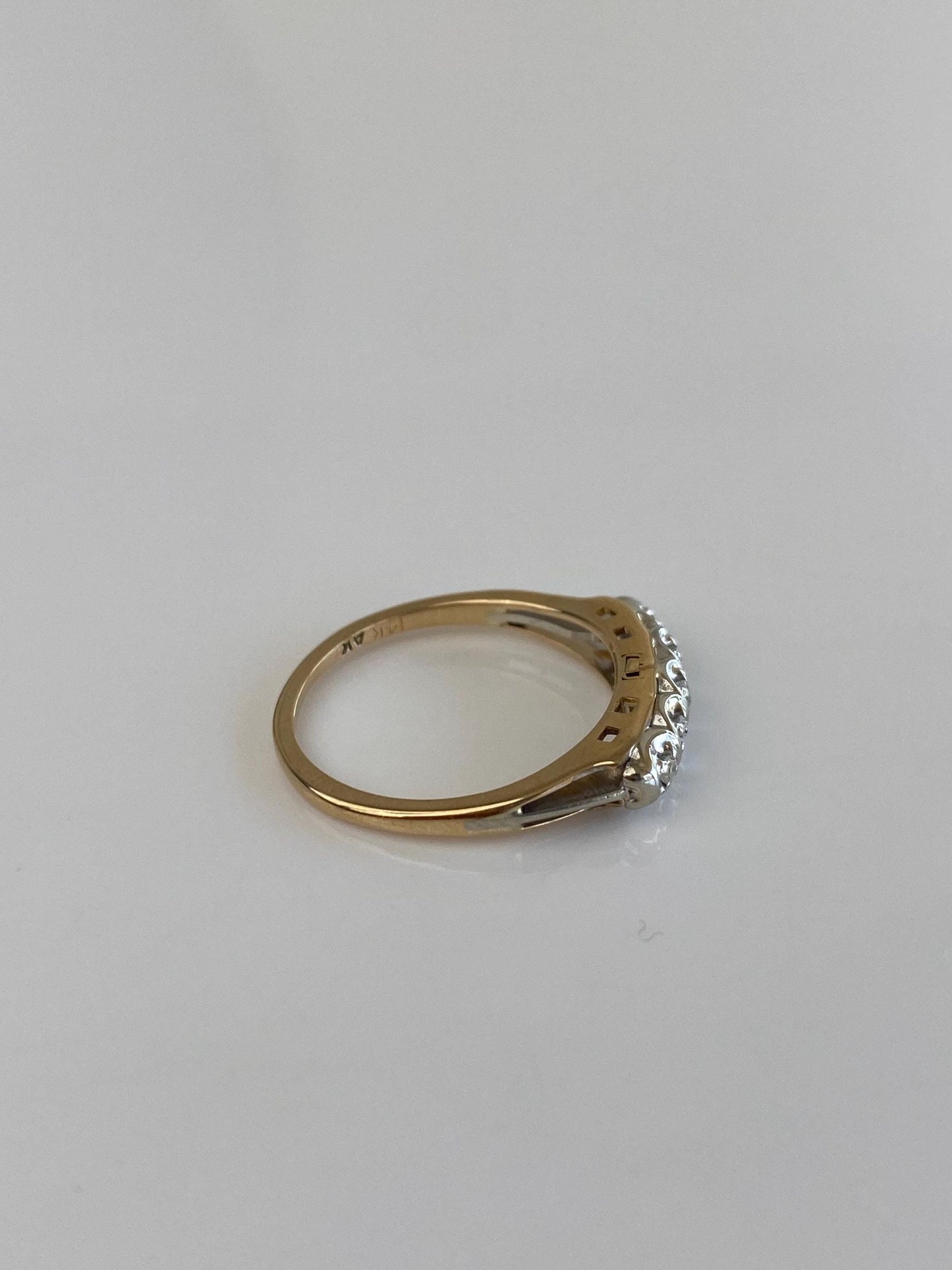 Vintage Solid 14k White & Yellow Gold Diamond Ring Band - Size 5.75