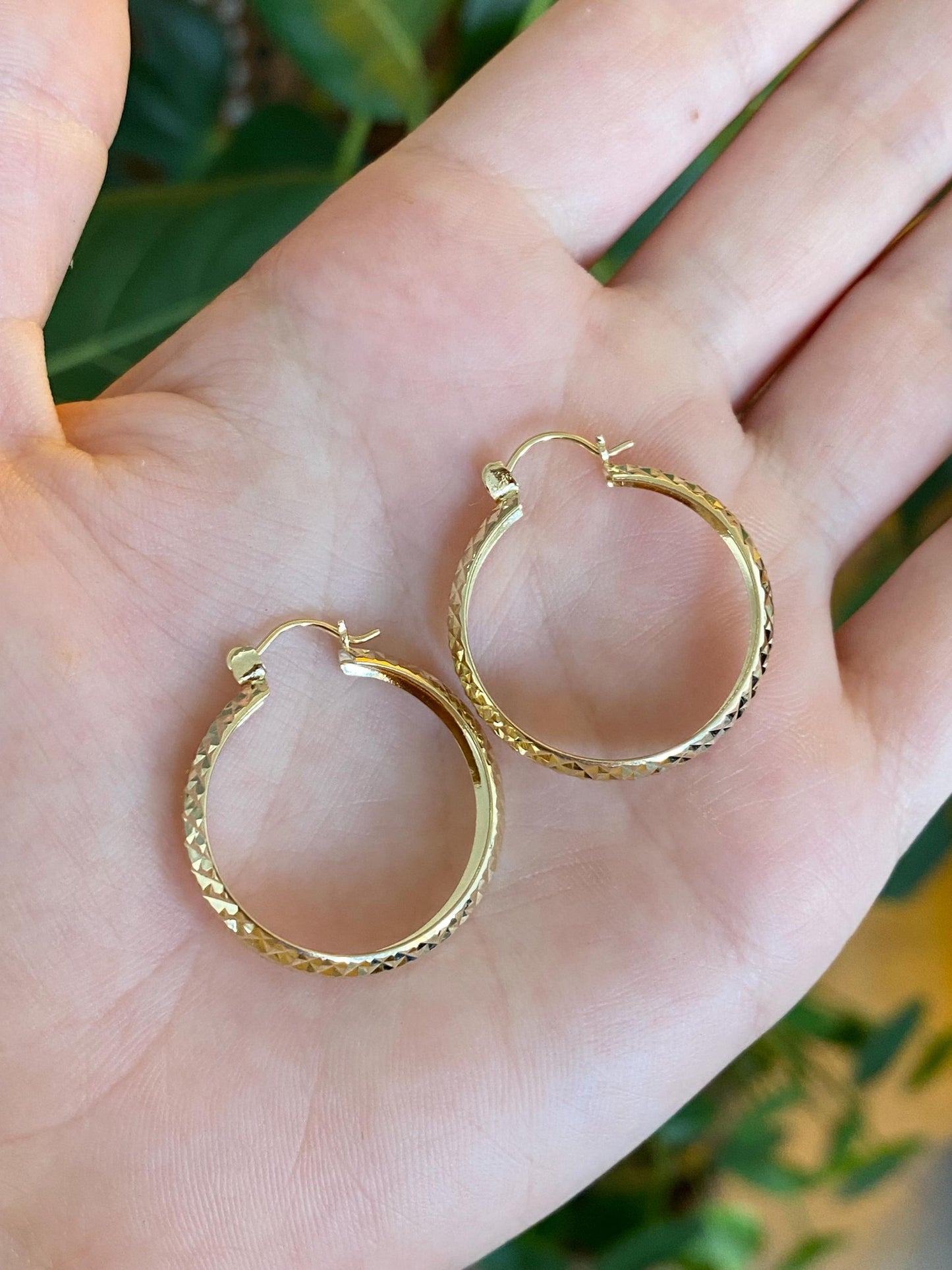 Vintage Solid 14k Yellow Gold Pyramid Texture Hoop Earrings