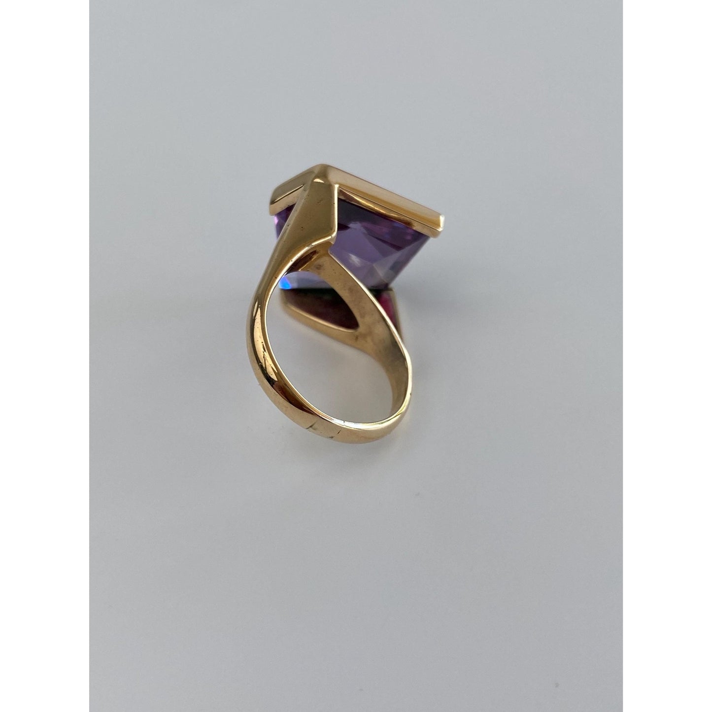 Vintage Solid 14k Yellow Gold Alexandrite Ring - Size 5.75
