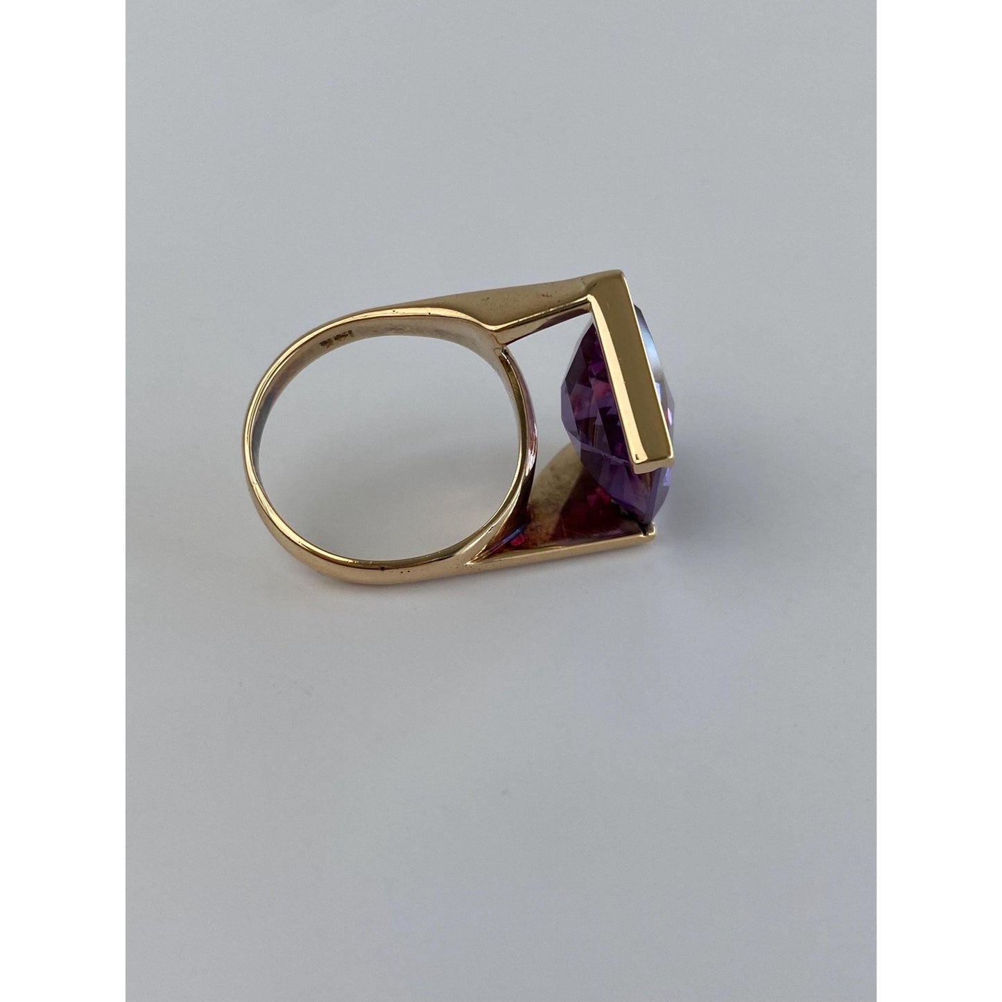 Vintage Solid 14k Yellow Gold Alexandrite Ring - Size 5.75