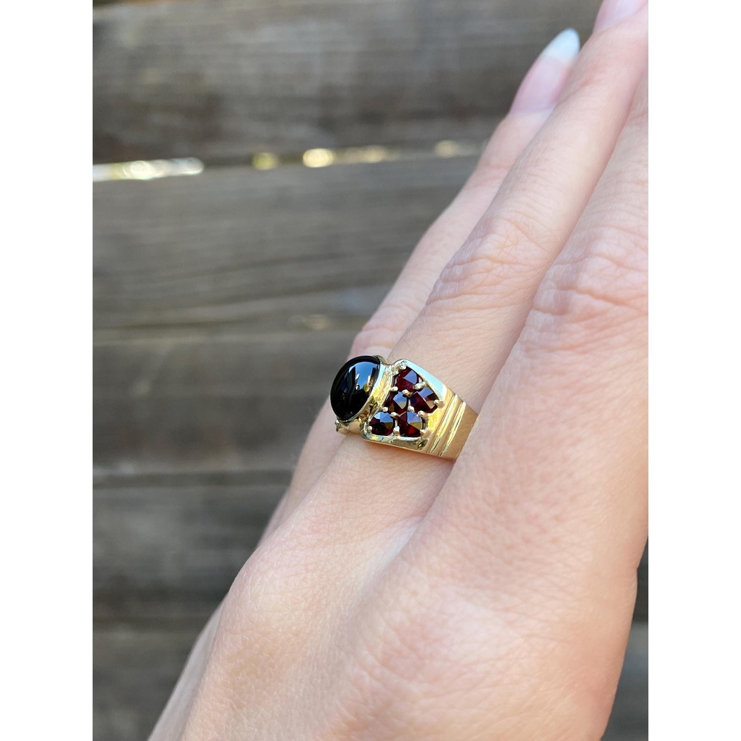 Vintage Solid 14k Yellow Gold Garnet Ring Band - Size 7