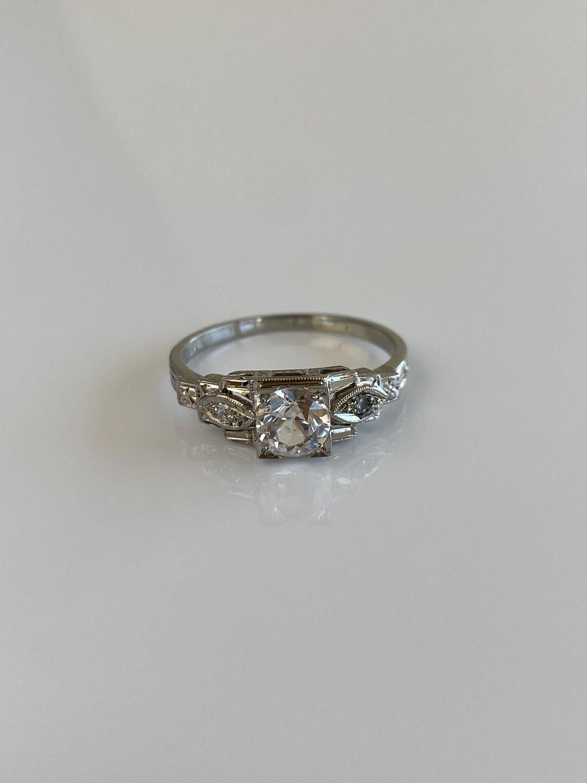Vintage Solid 18k White Gold Clear Sapphire Diamonds Ring - Size 6.75