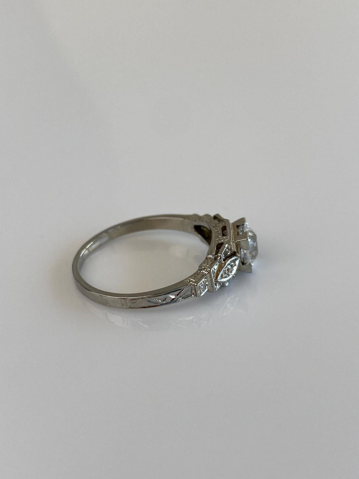 Vintage Solid 18k White Gold Clear Sapphire Diamonds Ring - Size 6.75