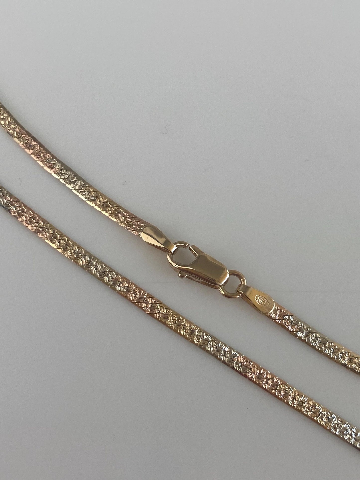 Vintage Solid 14k Tri Tone Gold Pattern Herringbone Chain Necklace - 18 inches