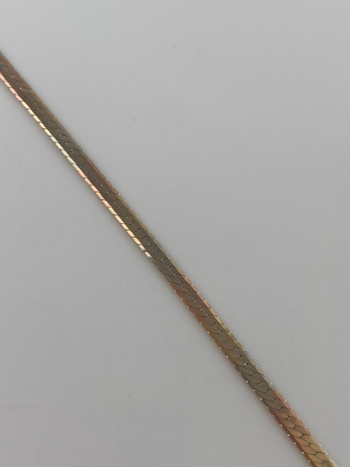Vintage Solid 14k Tri Tone Gold Pattern Herringbone Chain Necklace - 18 inches