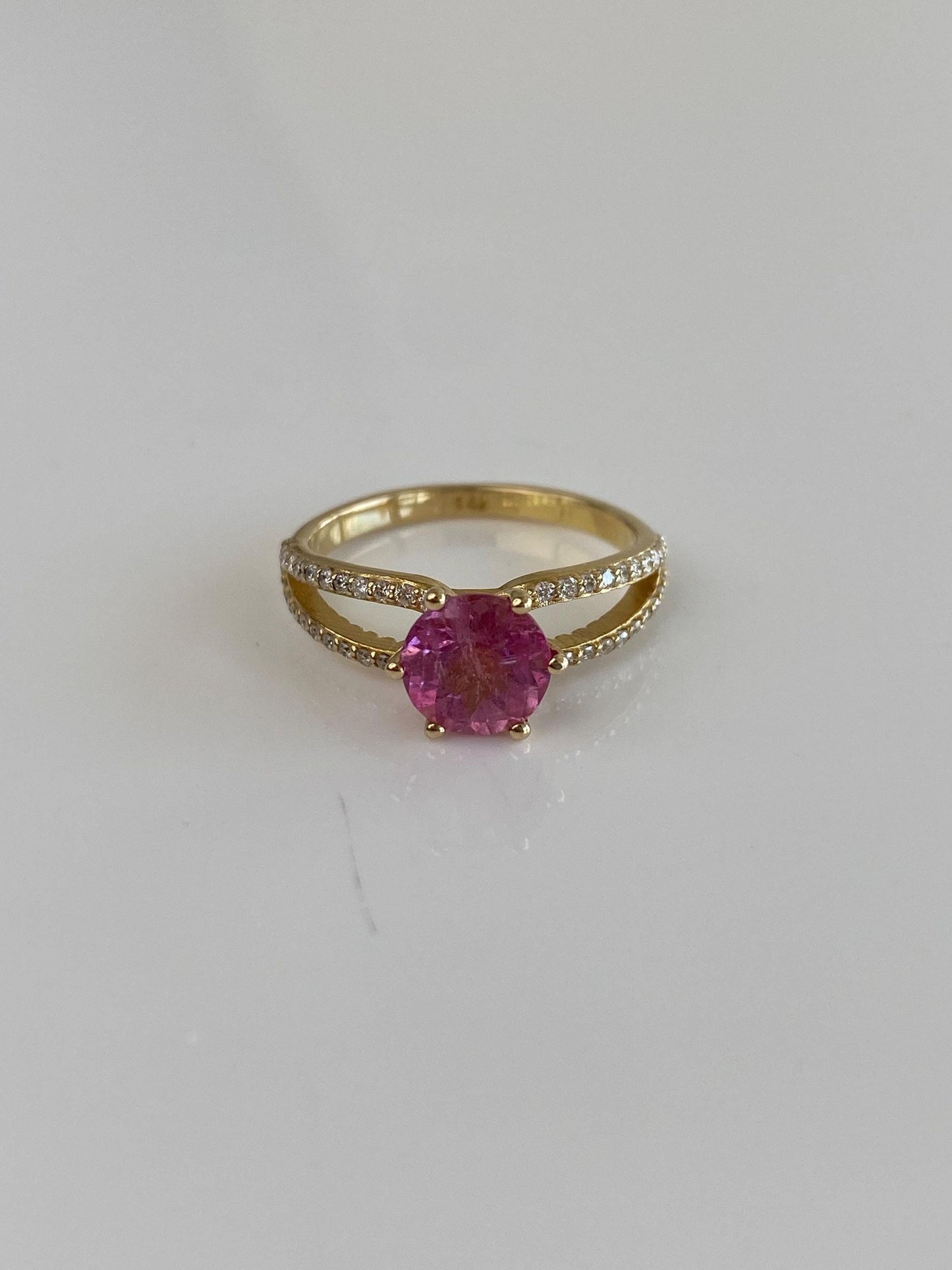 Vintage Solid 14k Yellow Gold Pink Tourmaline Diamond Ring - Size 6