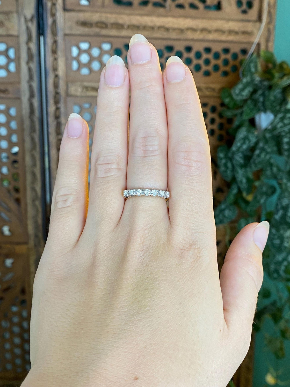 Vintage Solid 18k White & Yellow Gold Diamond Row Ring - Size 6.5
