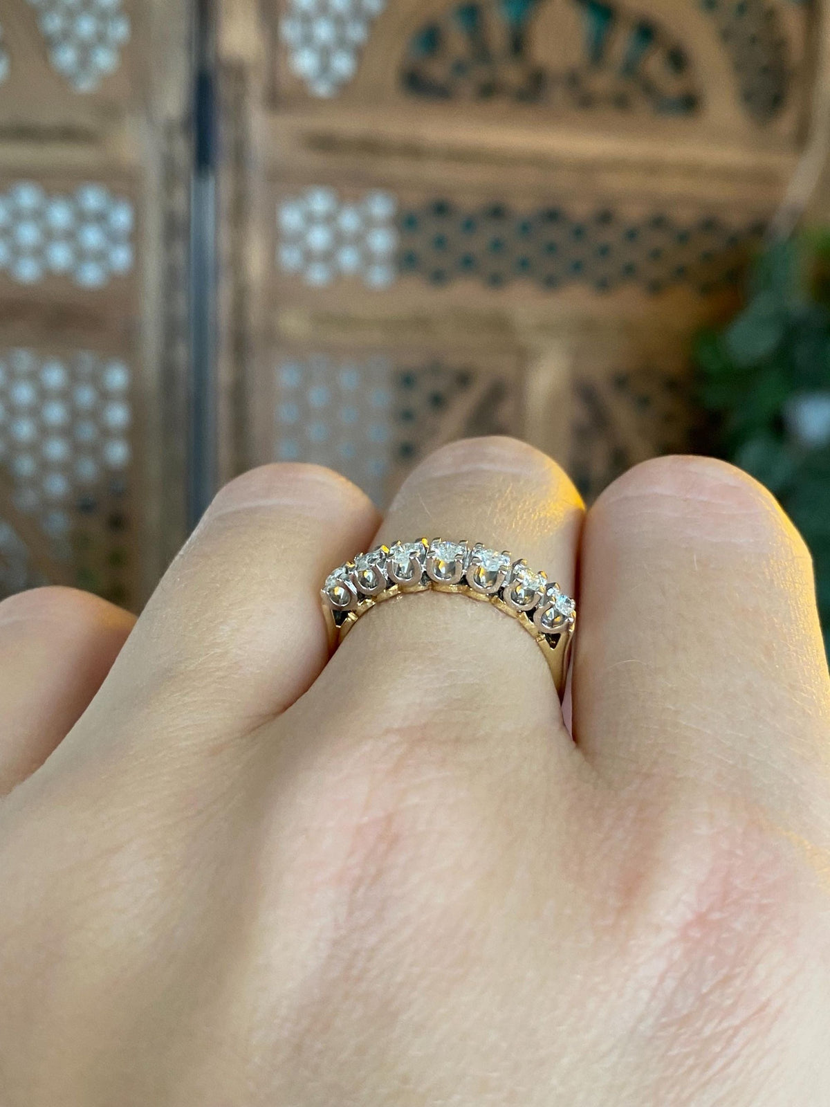 Vintage Solid 18k White & Yellow Gold Diamond Row Ring - Size 6.5