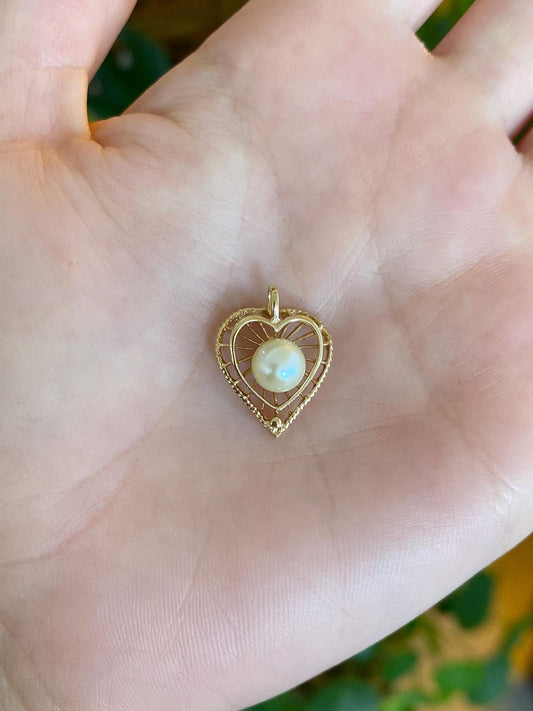 Vintage Solid 14k Yellow Gold Pearl Heart Charm