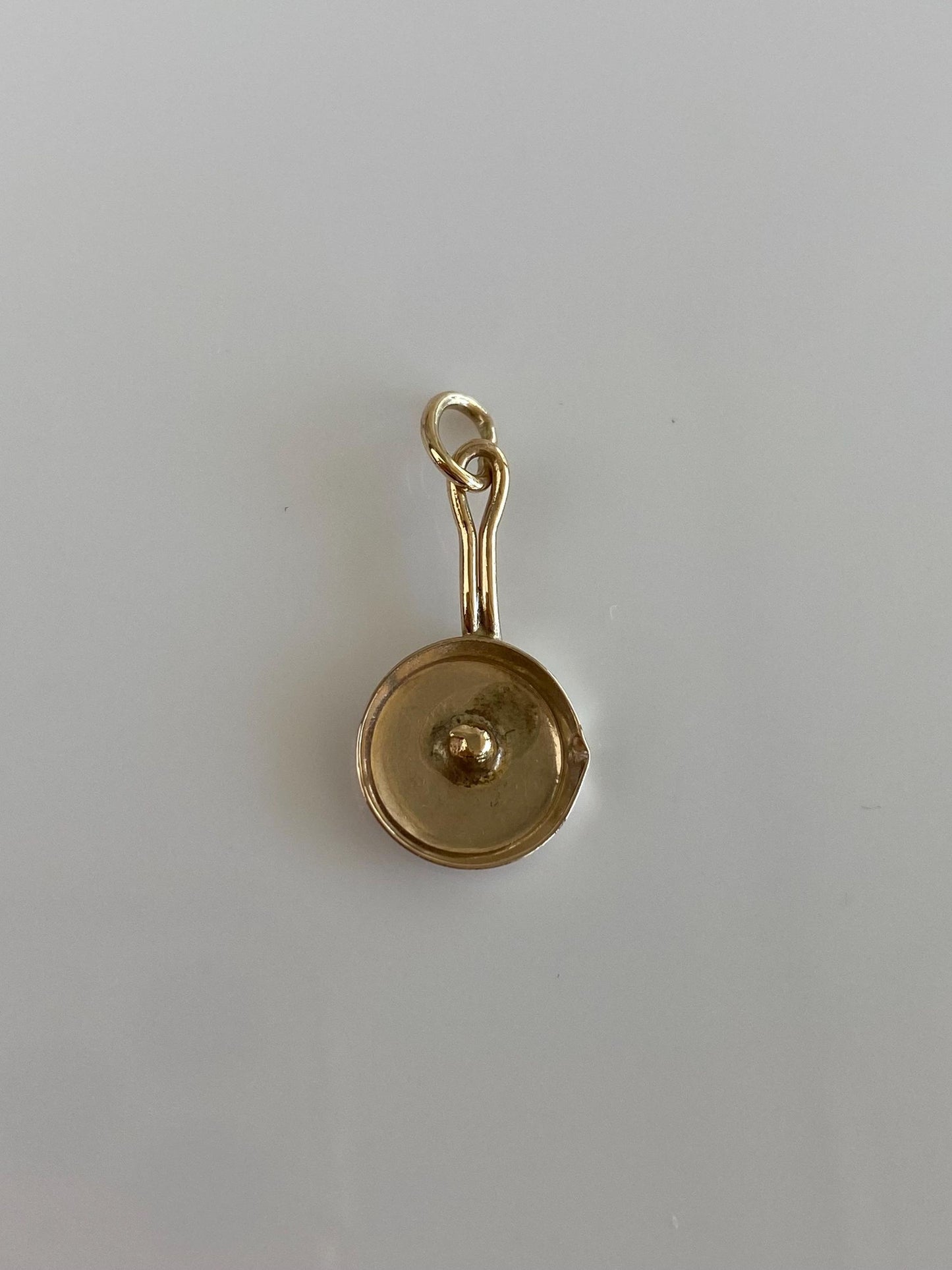 Vintage Solid 10k Yellow Gold Pan Charm