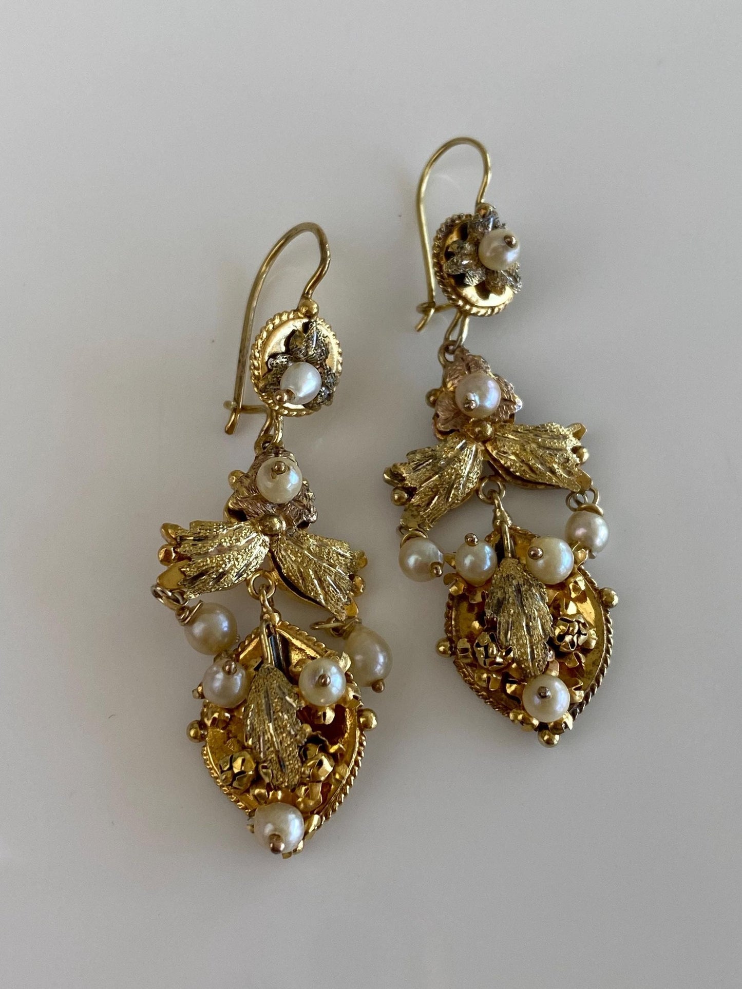 Vintage Solid 14k Yellow Gold Pearl Leaves Dangle Earrings