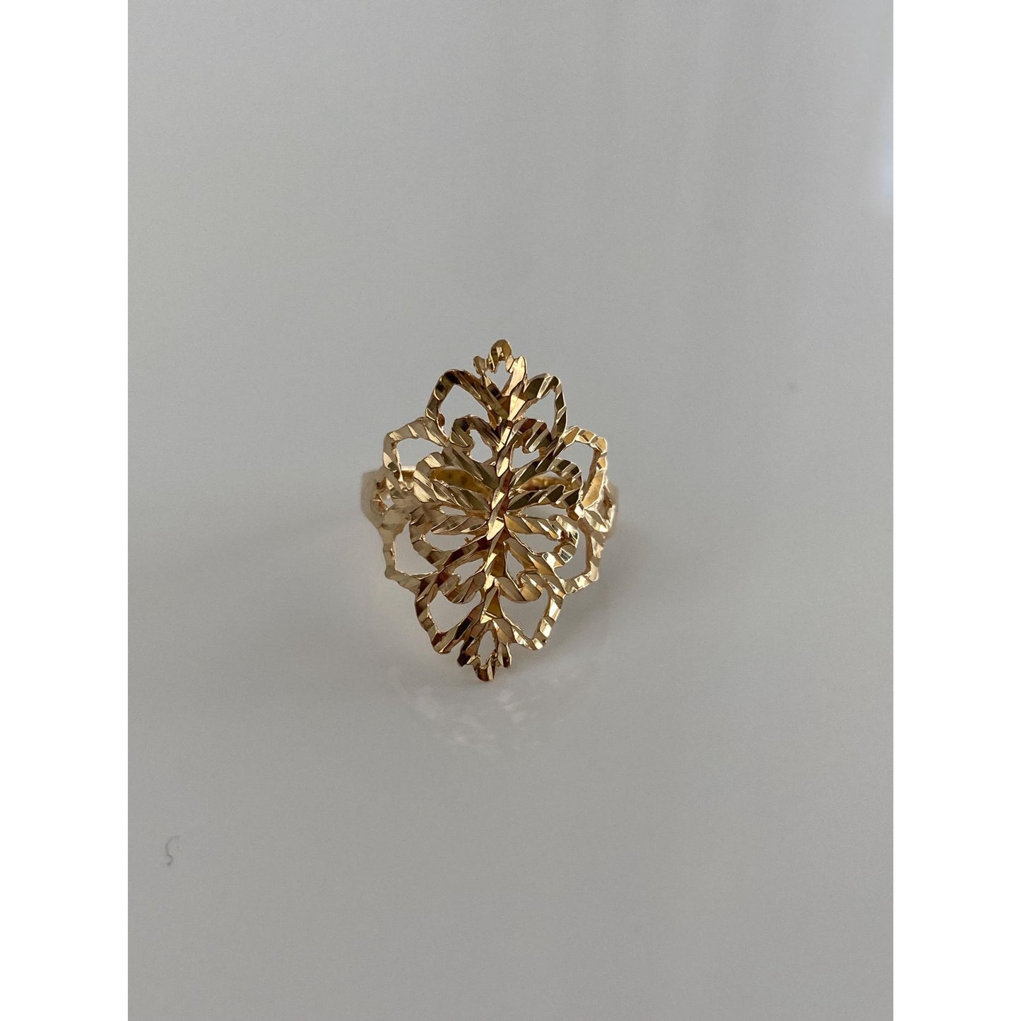 Vintage Solid 10k Yellow Gold Diamond Cut Ring - Size 5.5