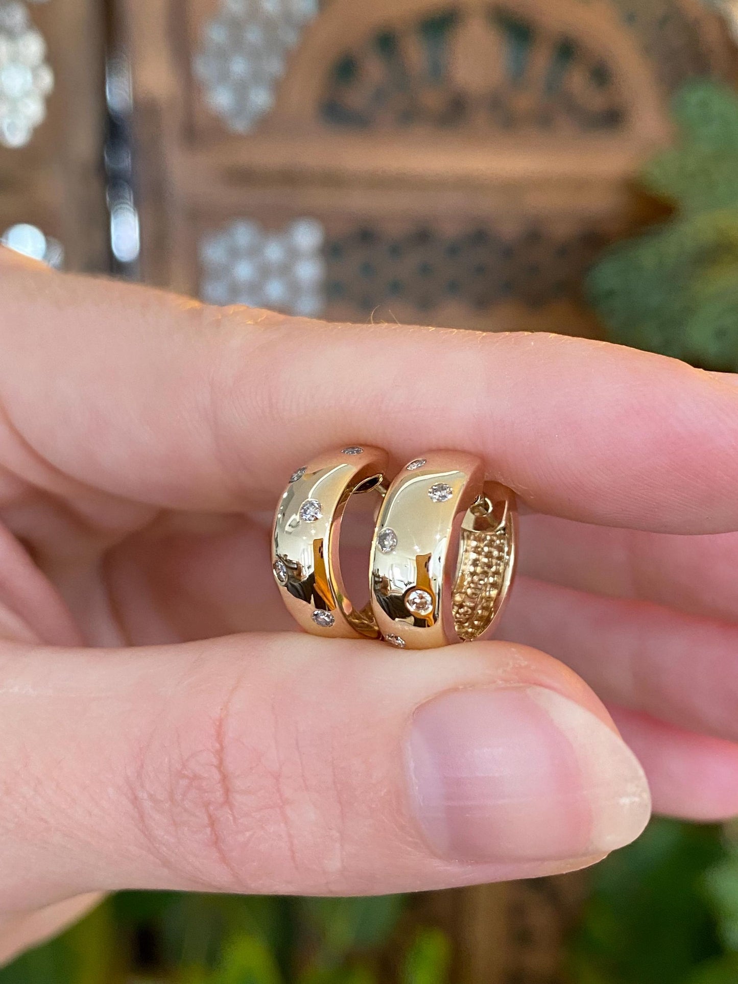 Vintage Solid 14k Yellow Gold Diamond Dotted Chunky Hoop Earrings