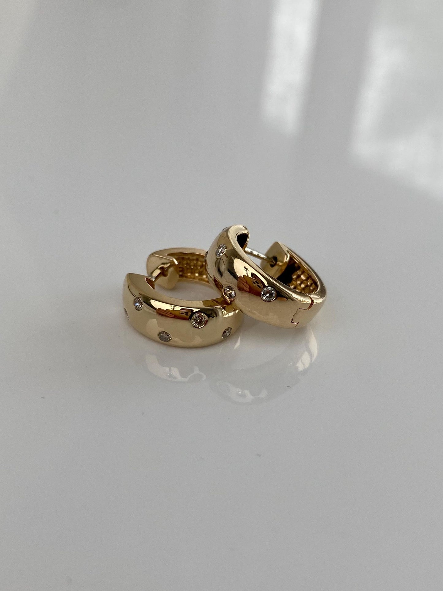 Vintage Solid 14k Yellow Gold Diamond Dotted Chunky Hoop Earrings