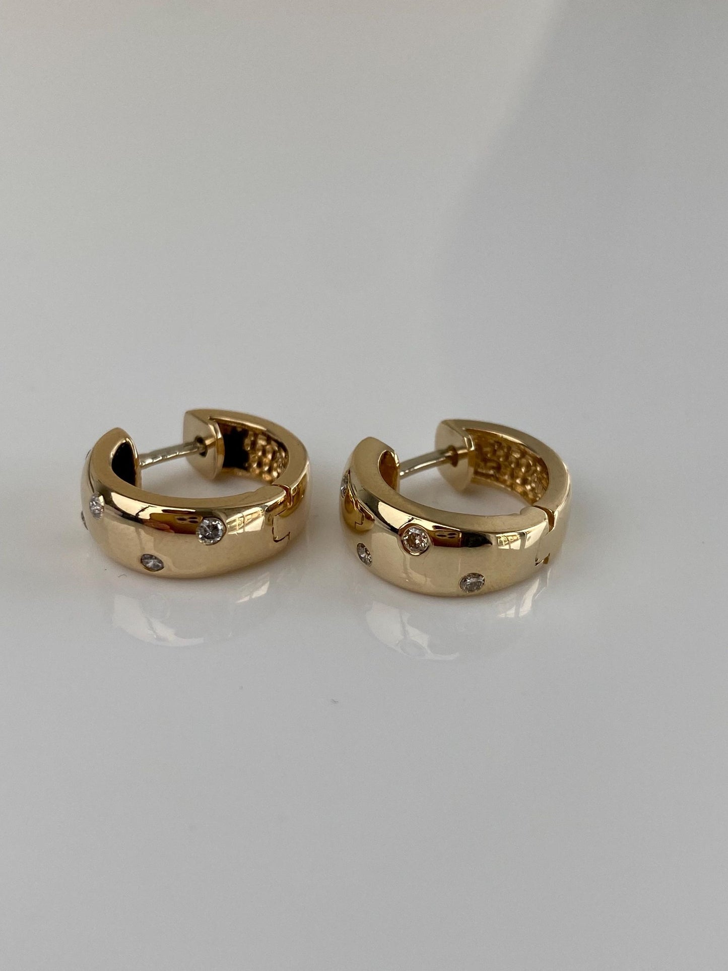 Vintage Solid 14k Yellow Gold Diamond Dotted Chunky Hoop Earrings