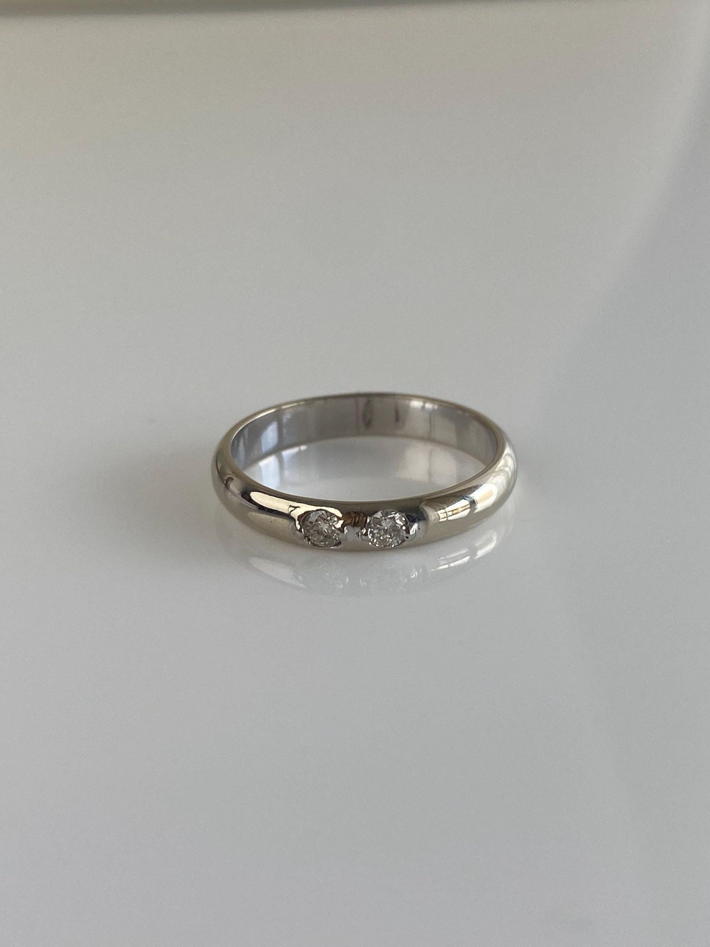 Vintage Solid 14k White Gold Diamond Ring Band - Size 6.5