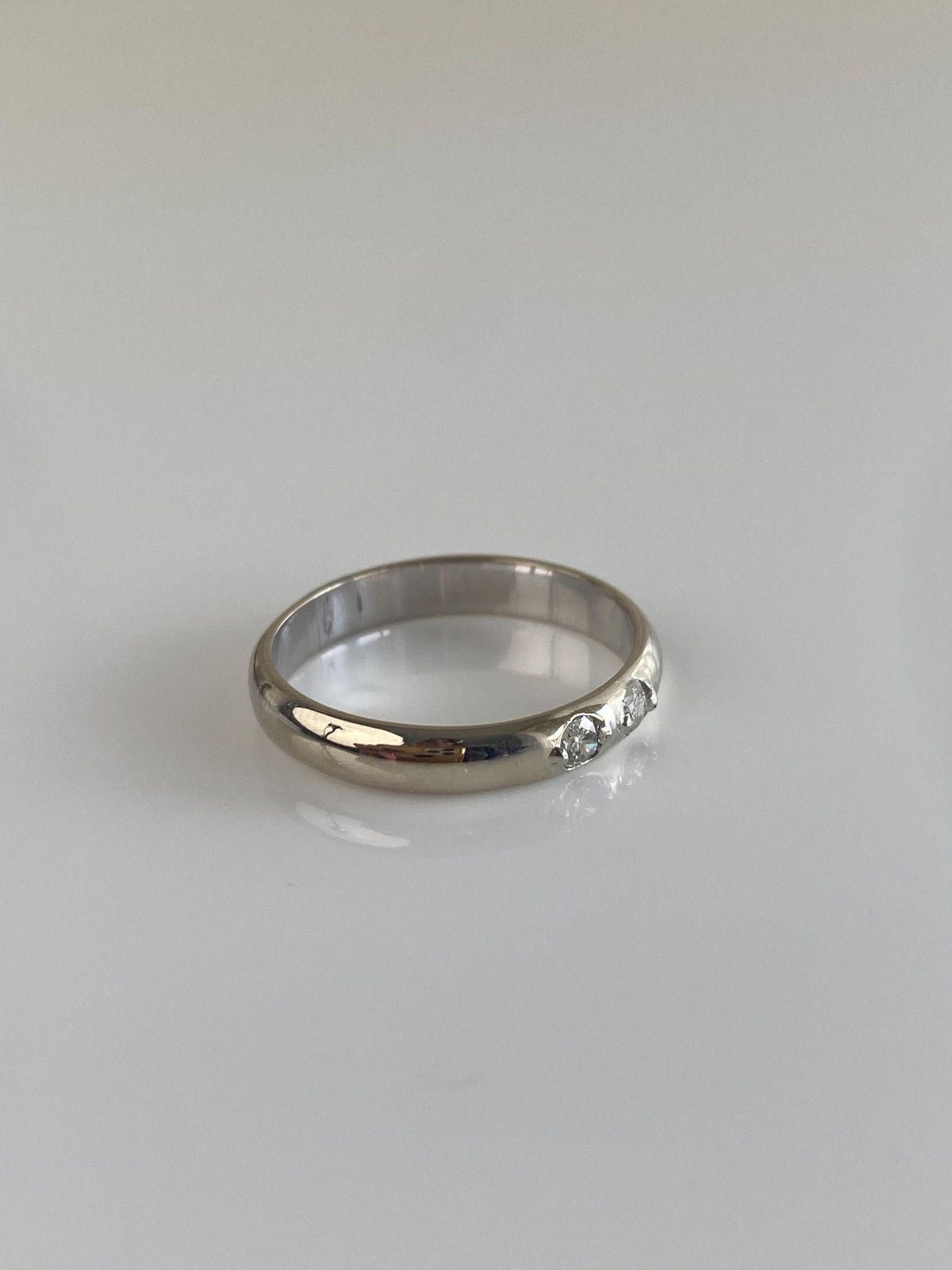 Vintage Solid 14k White Gold Diamond Ring Band - Size 6.5