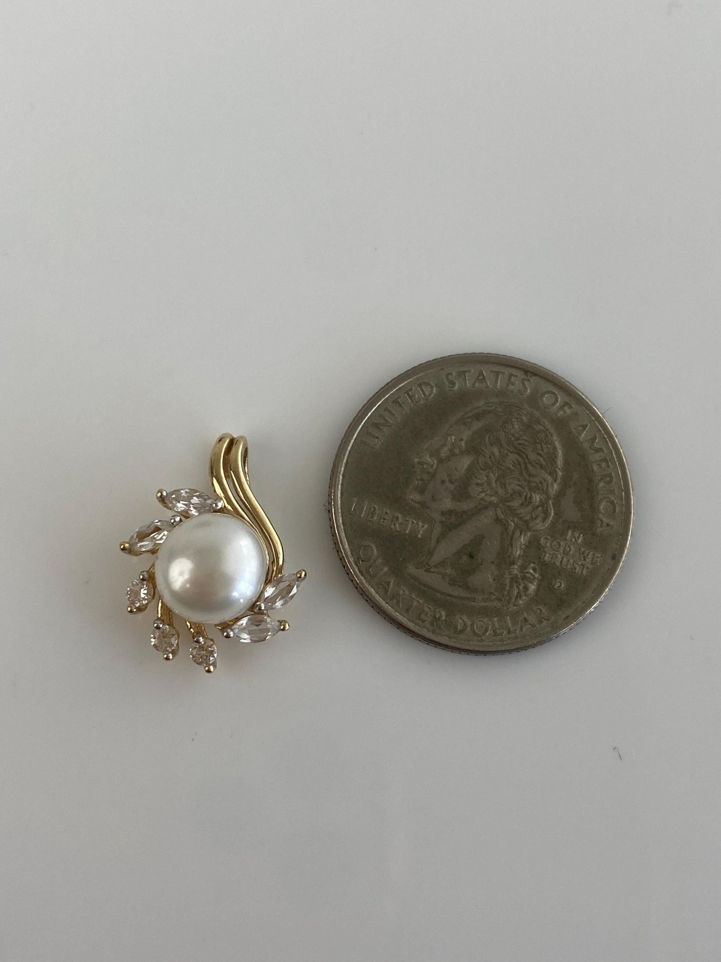 Vintage Solid 10k Yellow Gold Clear Spinel Pearl Charm