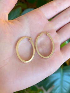 Vintage 14k Yellow Gold Straight Edge Oval Hoop Earrings