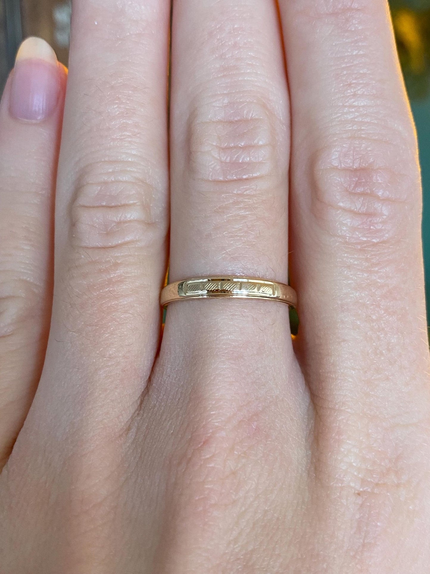 Vintage Solid 14k Yellow Gold Designed Ring Band - Size 6.75