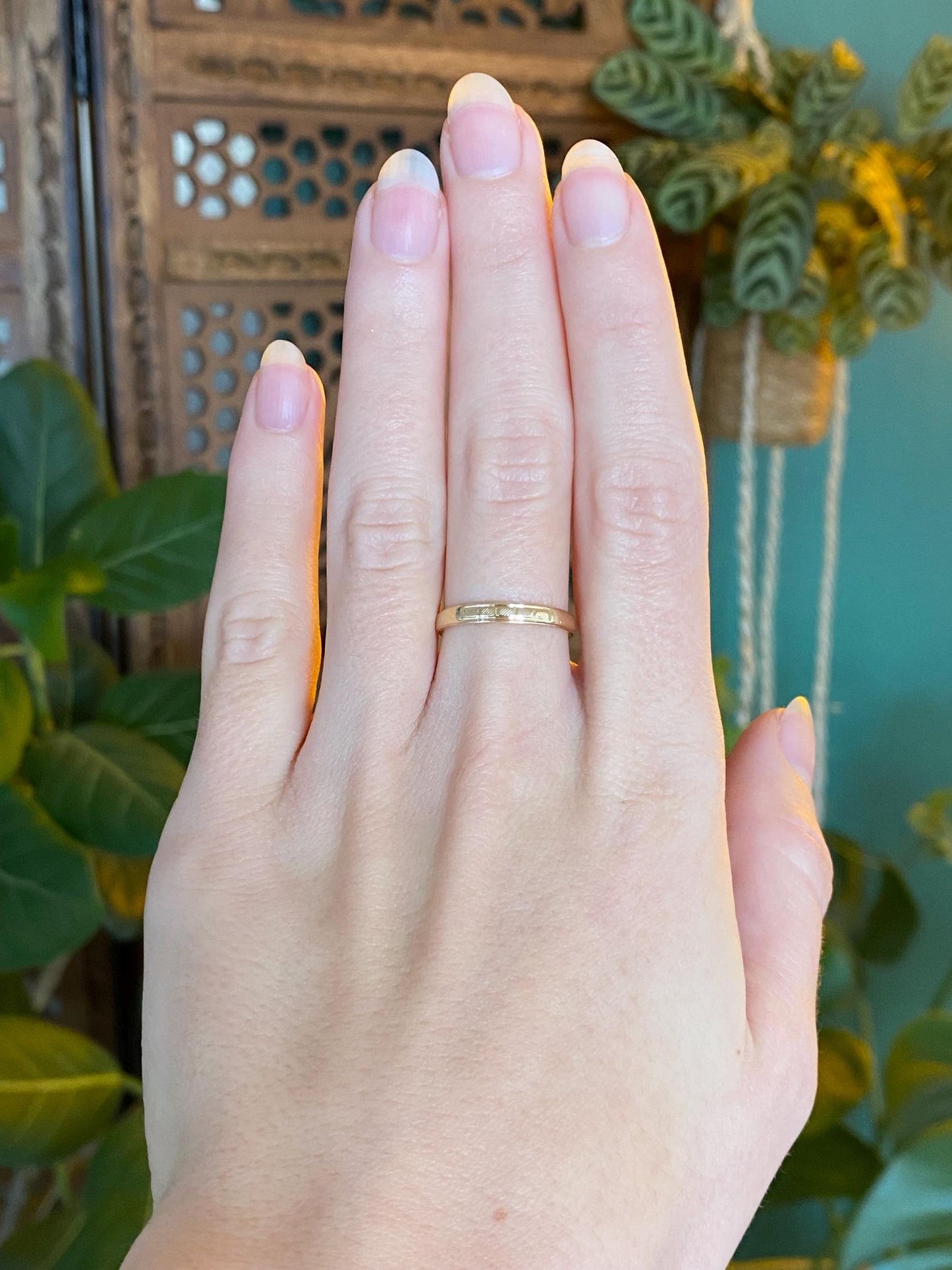 Vintage Solid 14k Yellow Gold Designed Ring Band - Size 6.75