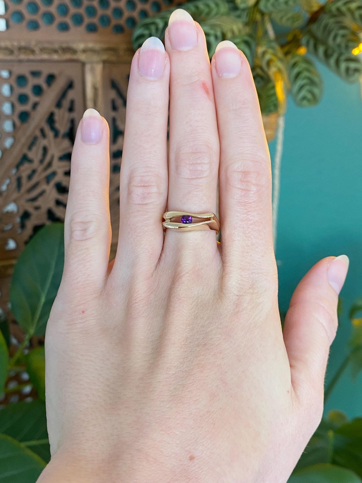 Vintage Solid 14k Yellow Gold Amethyst Ring - Size 6.5