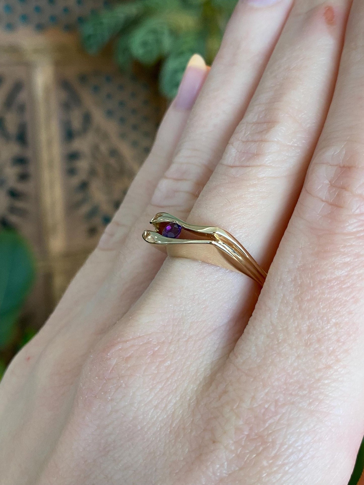Vintage Solid 14k Yellow Gold Amethyst Ring - Size 6.5