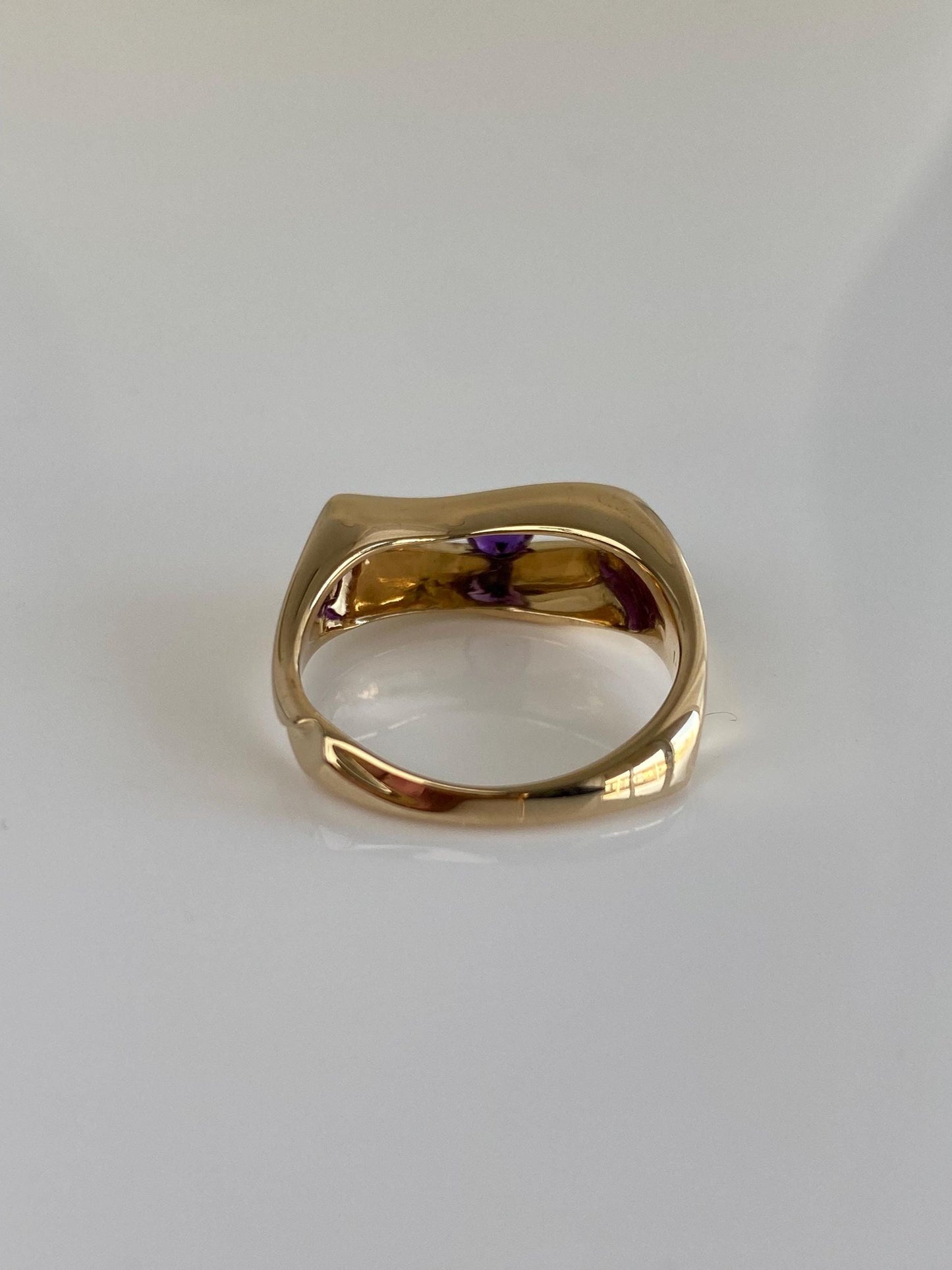 Vintage Solid 14k Yellow Gold Amethyst Ring - Size 6.5