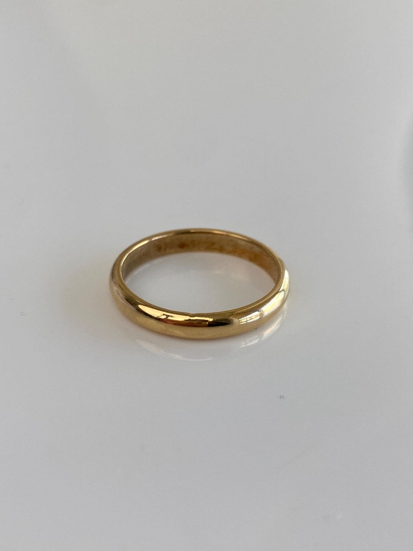 Vintage Solid 18k Yellow Gold Ring Band - Size 8