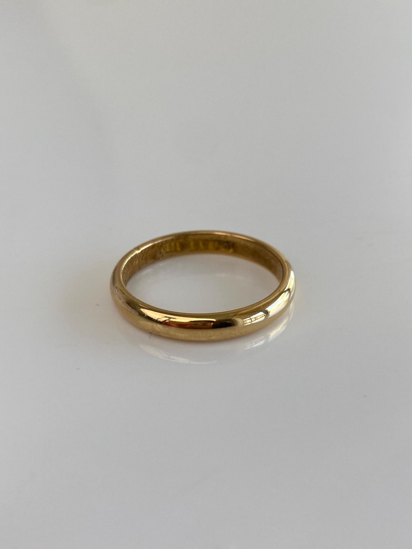 Vintage Solid 18k Yellow Gold Ring Band - Size 8