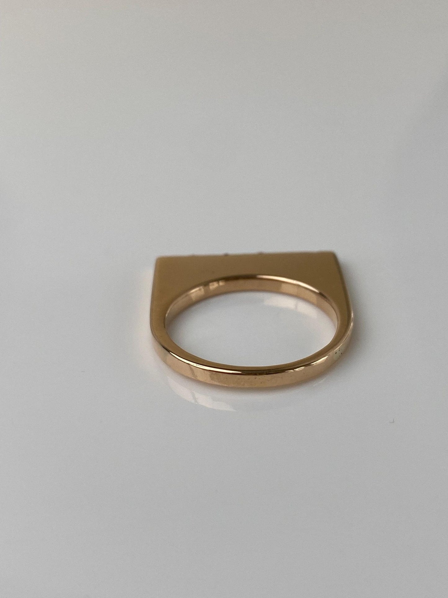 Vintage Solid 14k Yellow Gold Pink Sapphire Row Flat Edge Ring - Size 6.75
