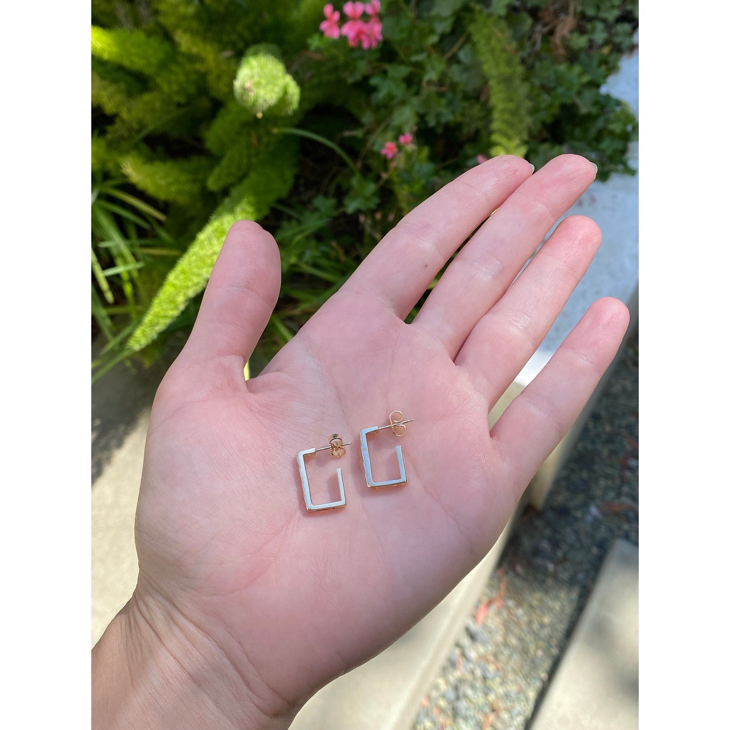 Vintage Solid 14k Yellow Gold Patterned Rectangle Hoop Earrings