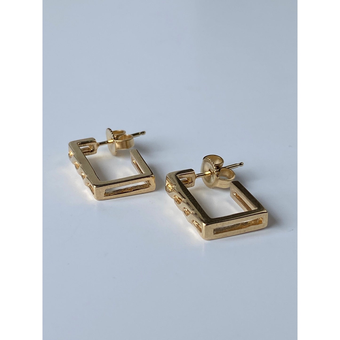 Vintage Solid 14k Yellow Gold Patterned Rectangle Hoop Earrings