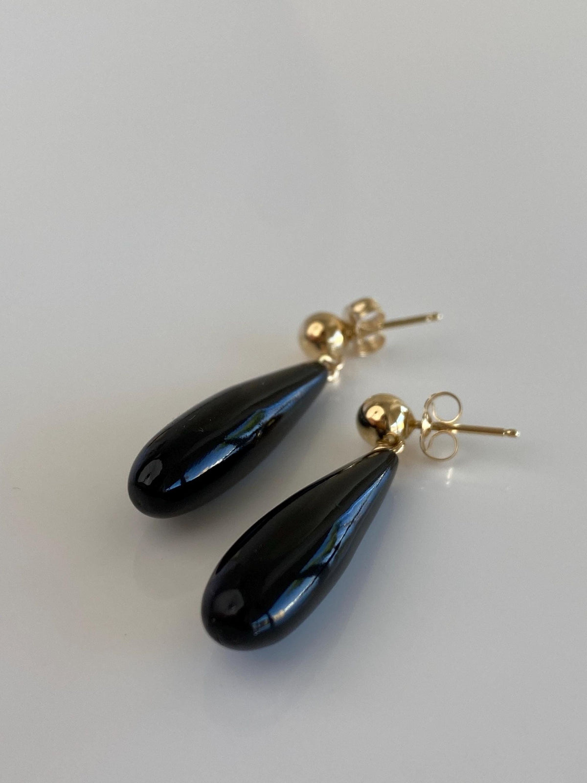 Vintage 14k Black Onyx Teardrop Dangle Stud Earrings