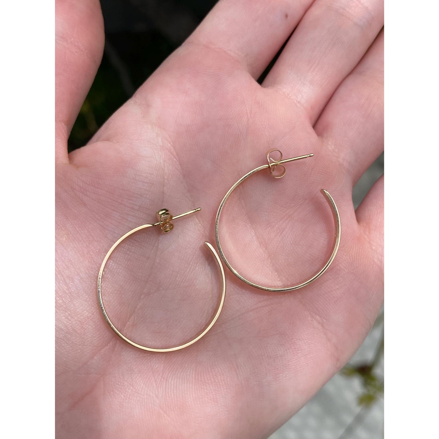 Vintage Solid 14k Yellow Gold Diamond Cut Hoop Earrings