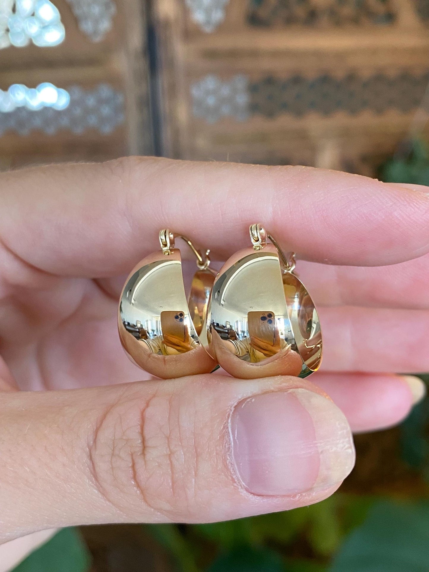 Vintage Solid 14k Yellow Gold Bucket Hoop Earrings