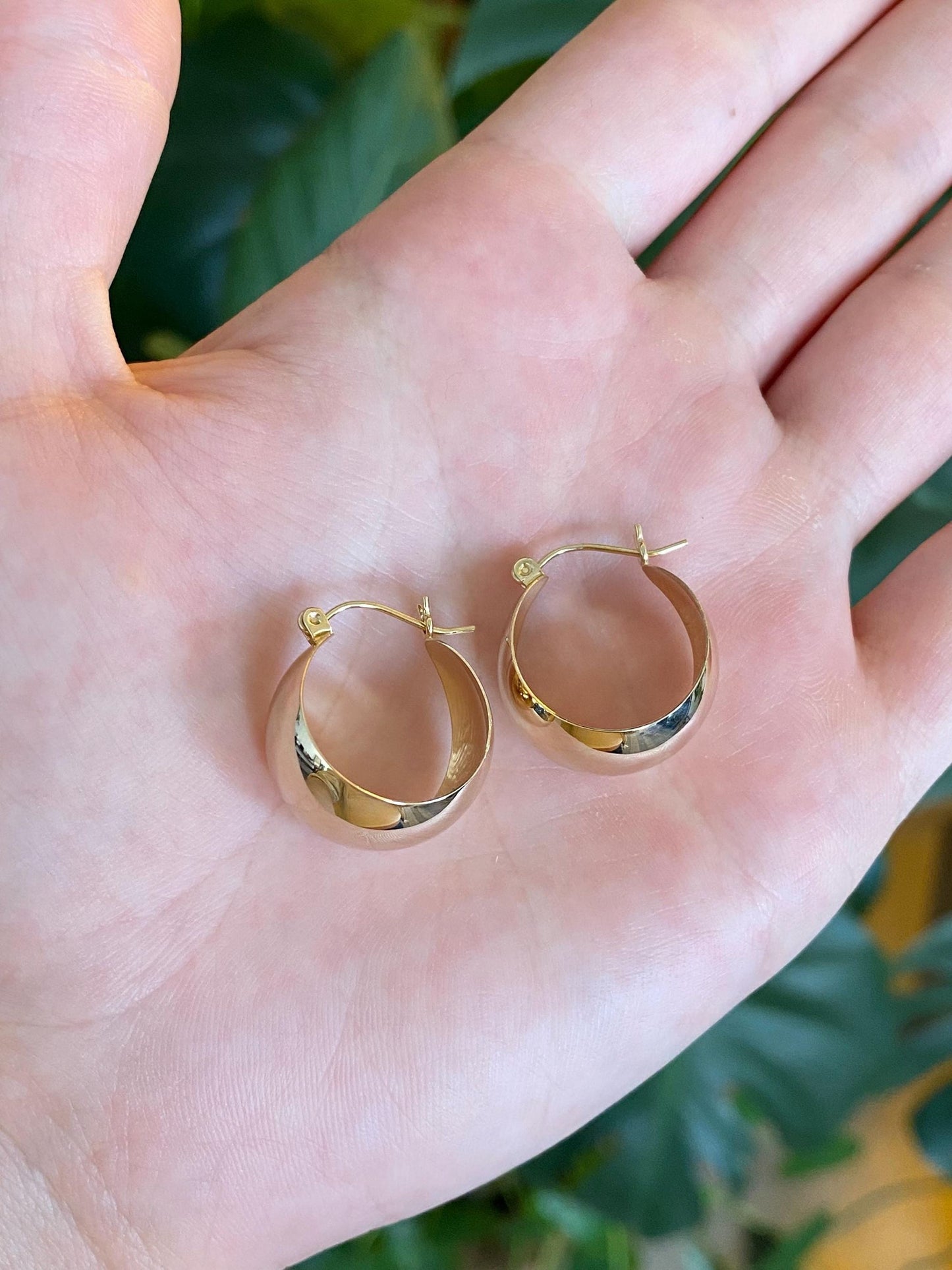 Vintage Solid 14k Yellow Gold Bucket Hoop Earrings