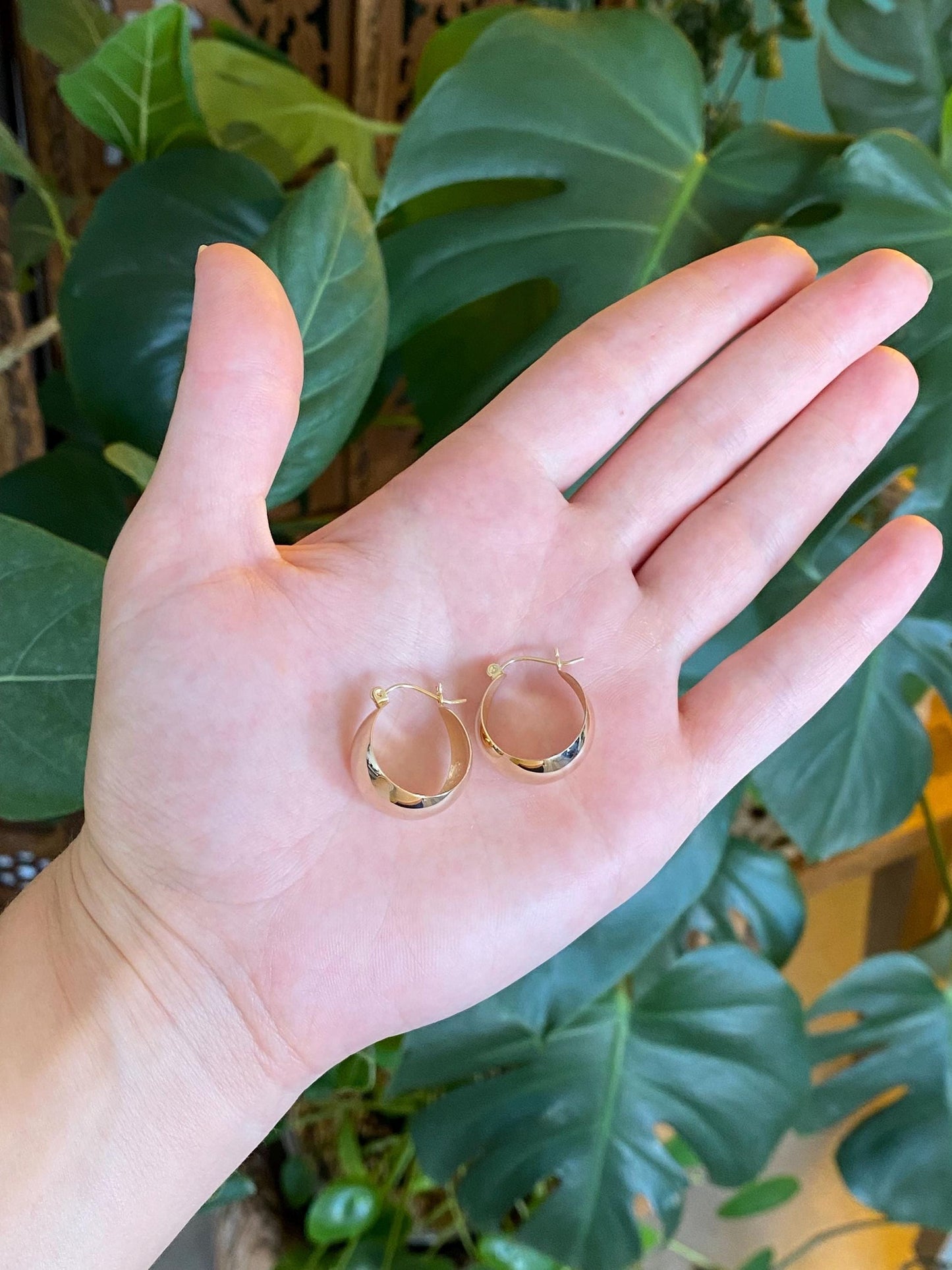 Vintage Solid 14k Yellow Gold Bucket Hoop Earrings