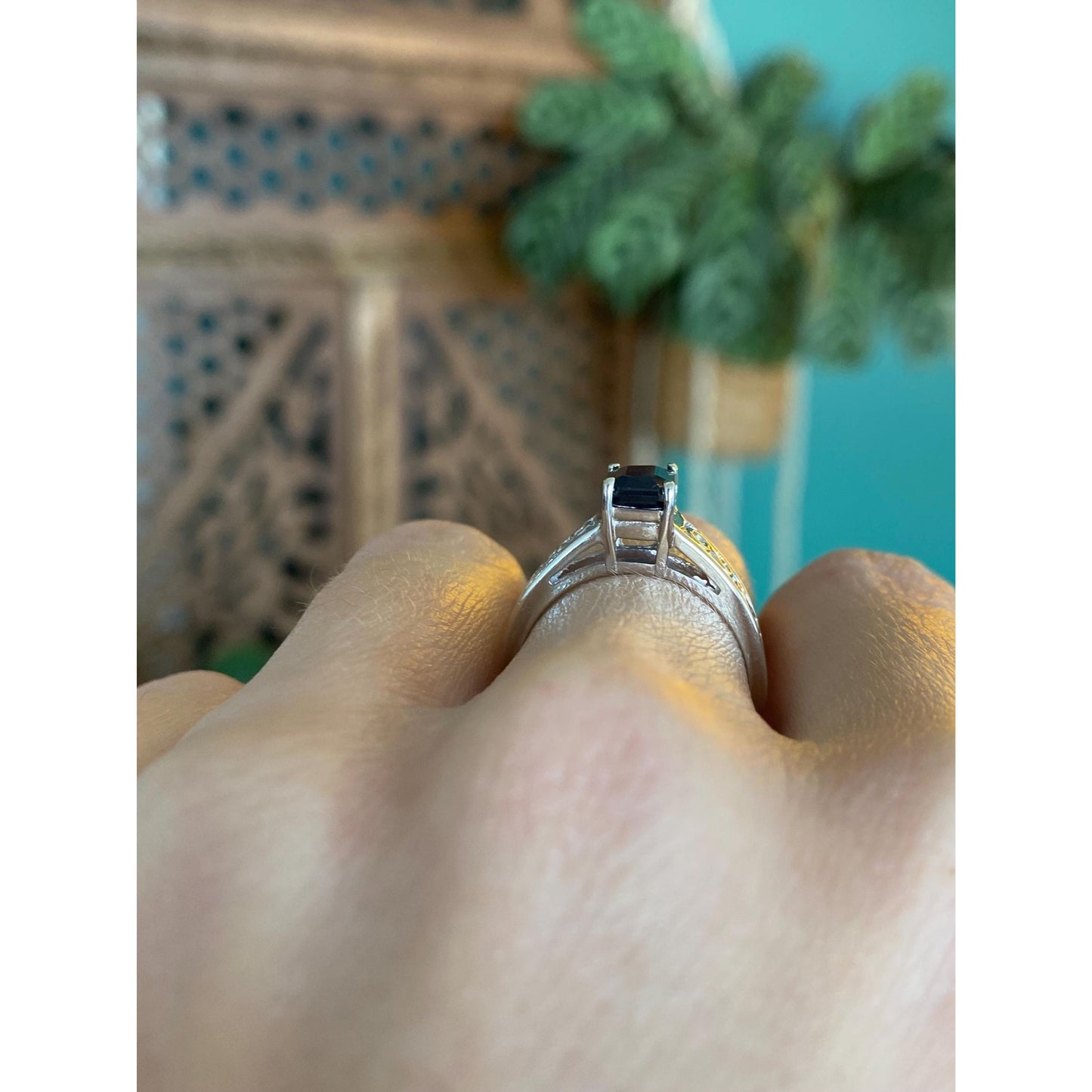 Vintage Solid 10k White Gold Blue Spinel Ring - Size 5.75