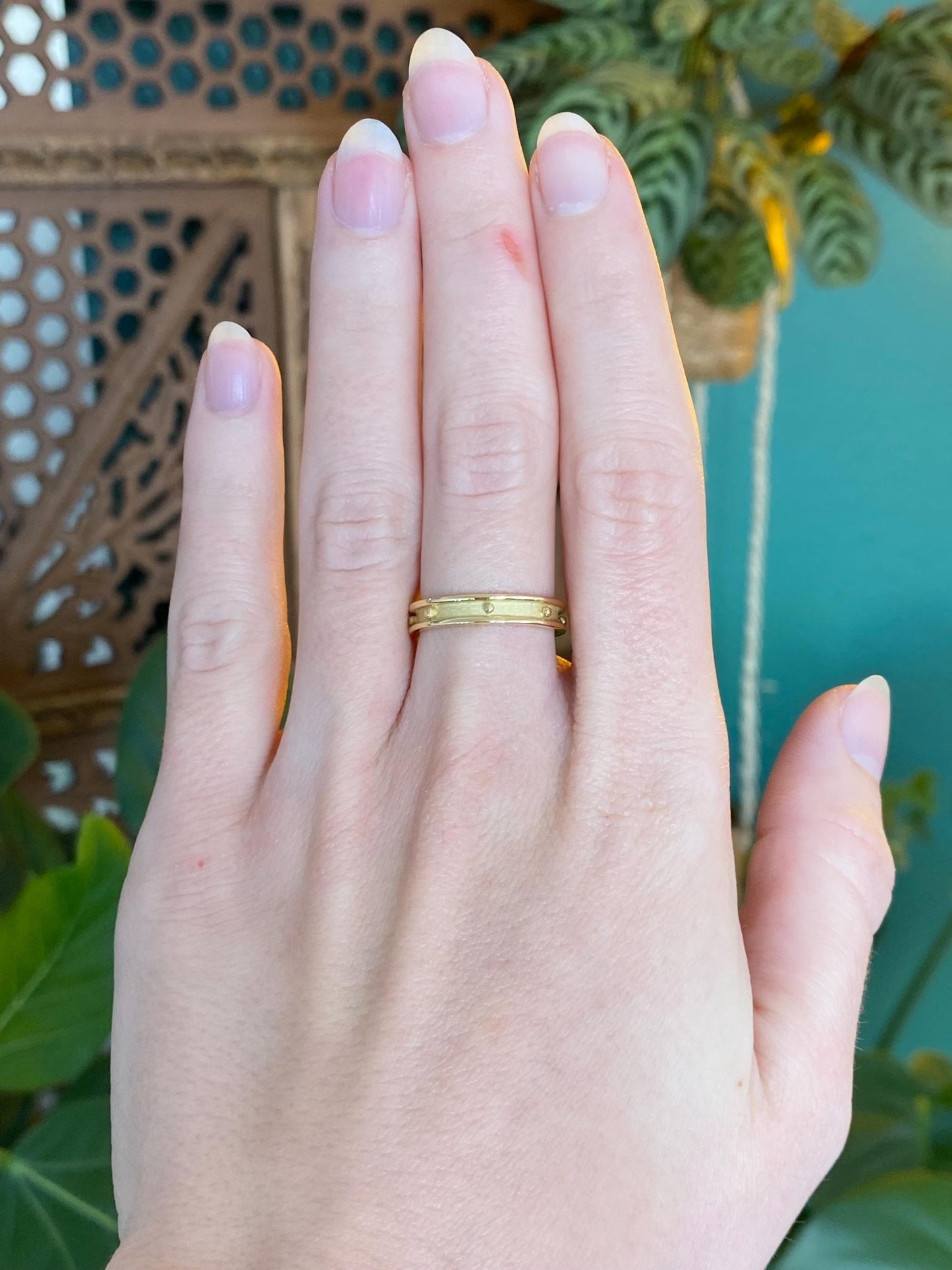 Vintage Solid 18k Yellow Gold Ball Design Ring Band - Size 6.5