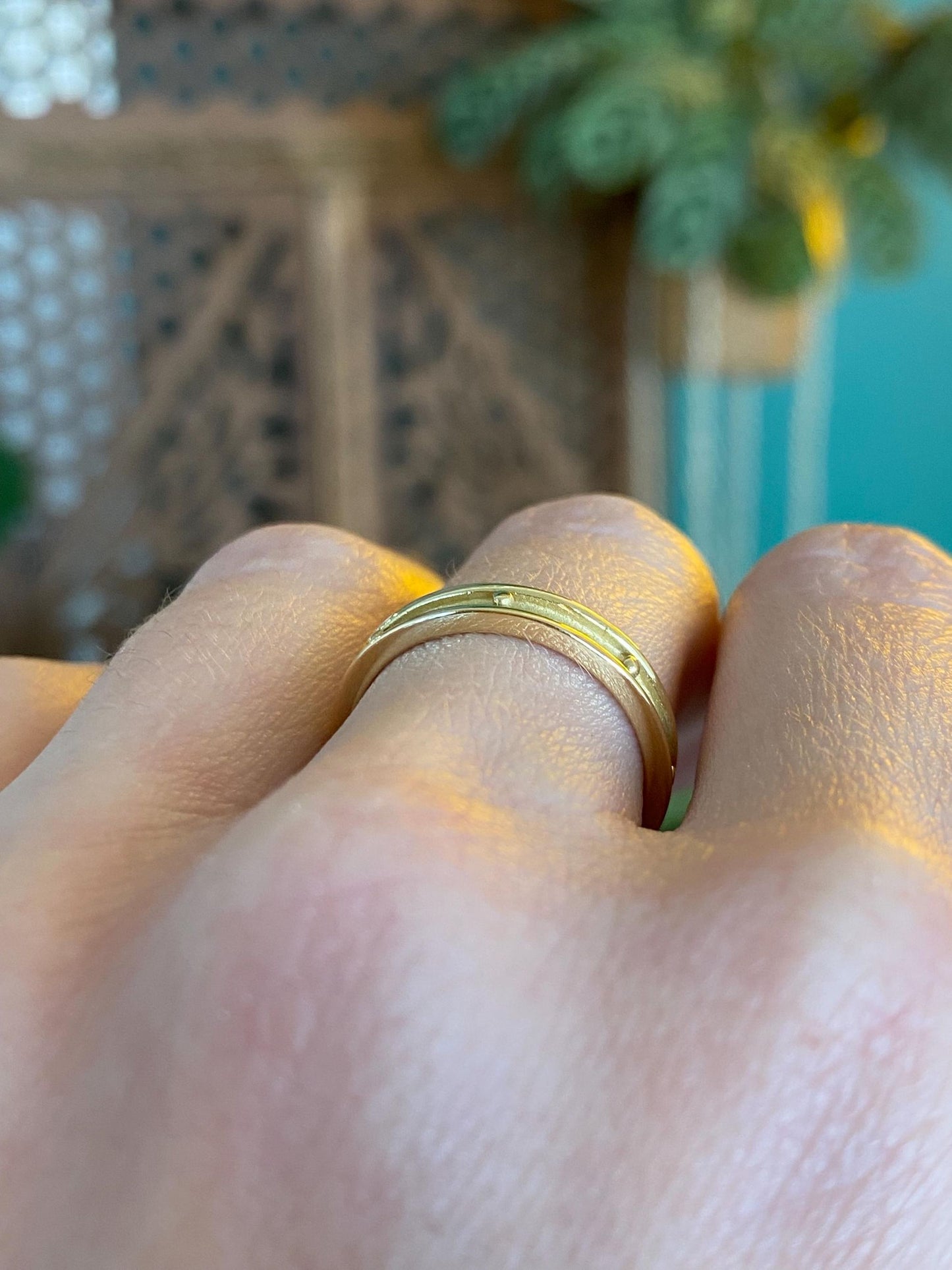 Vintage Solid 18k Yellow Gold Ball Design Ring Band - Size 6.5