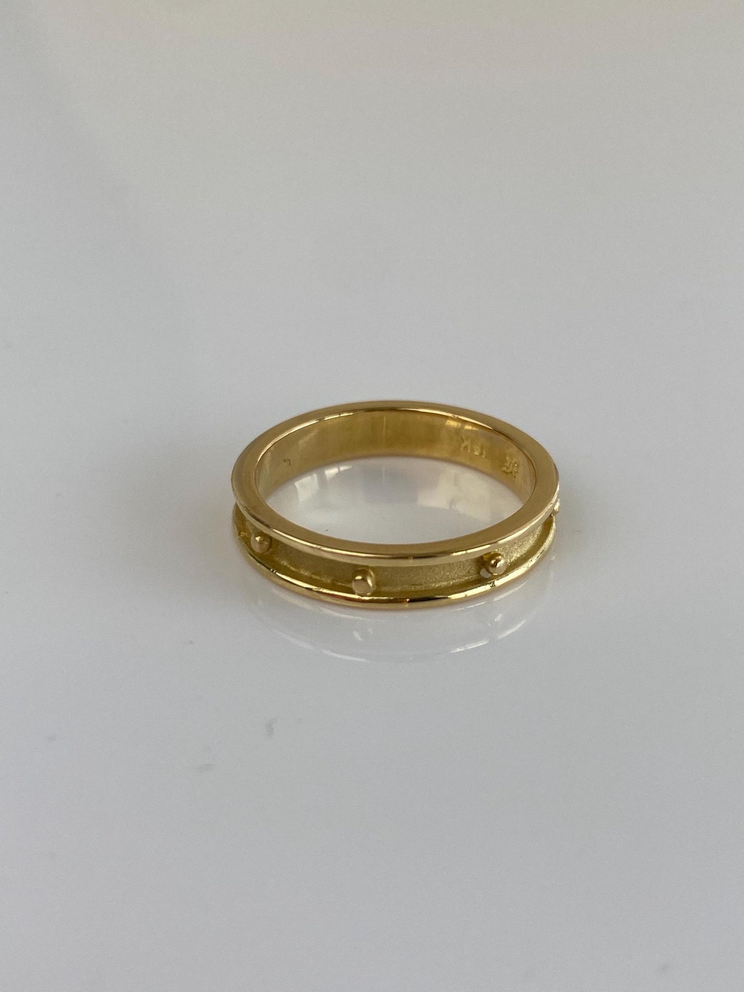 Vintage Solid 18k Yellow Gold Ball Design Ring Band - Size 6.5