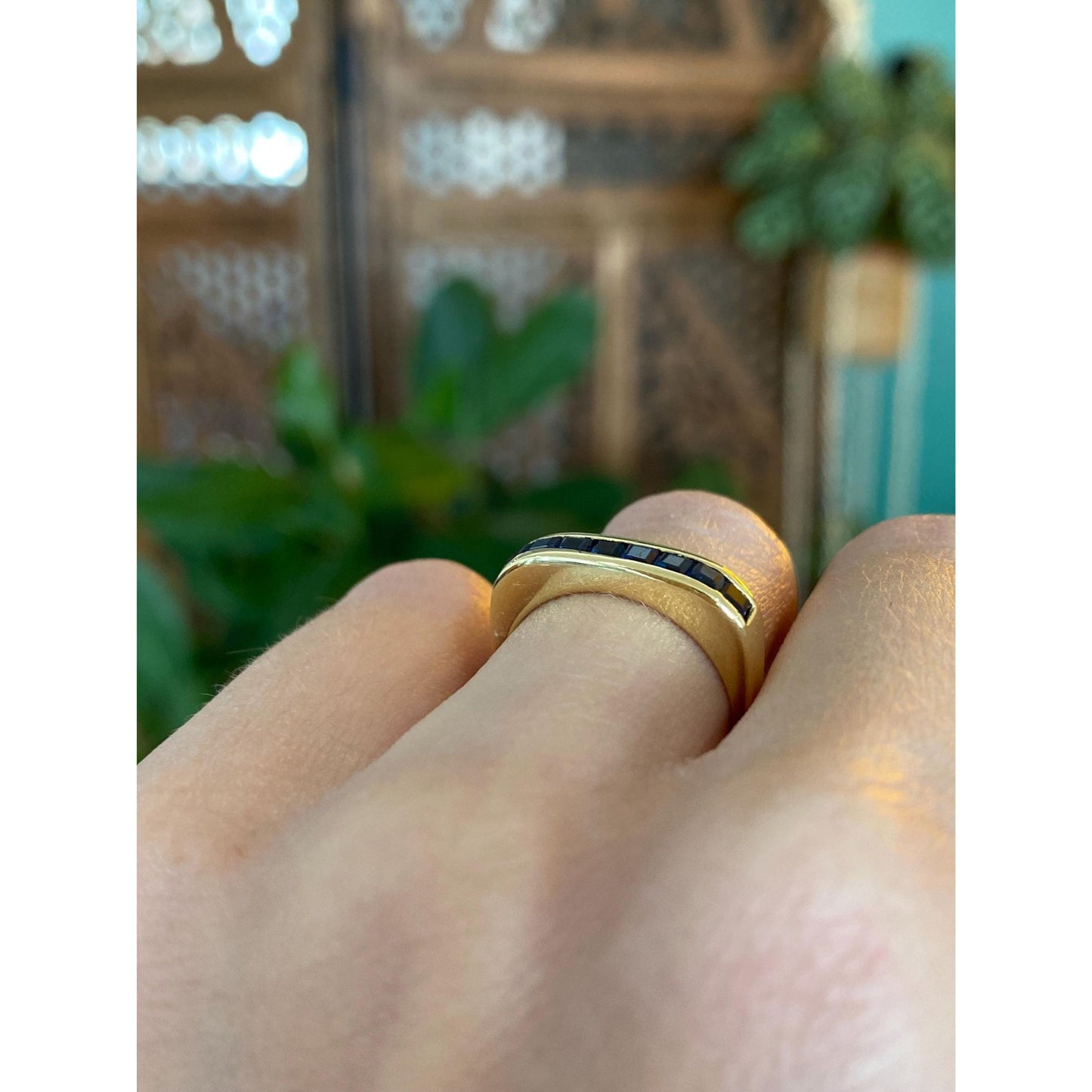 Vintage Solid 18k Yellow Gold Blue Sapphire Ring - Size 5