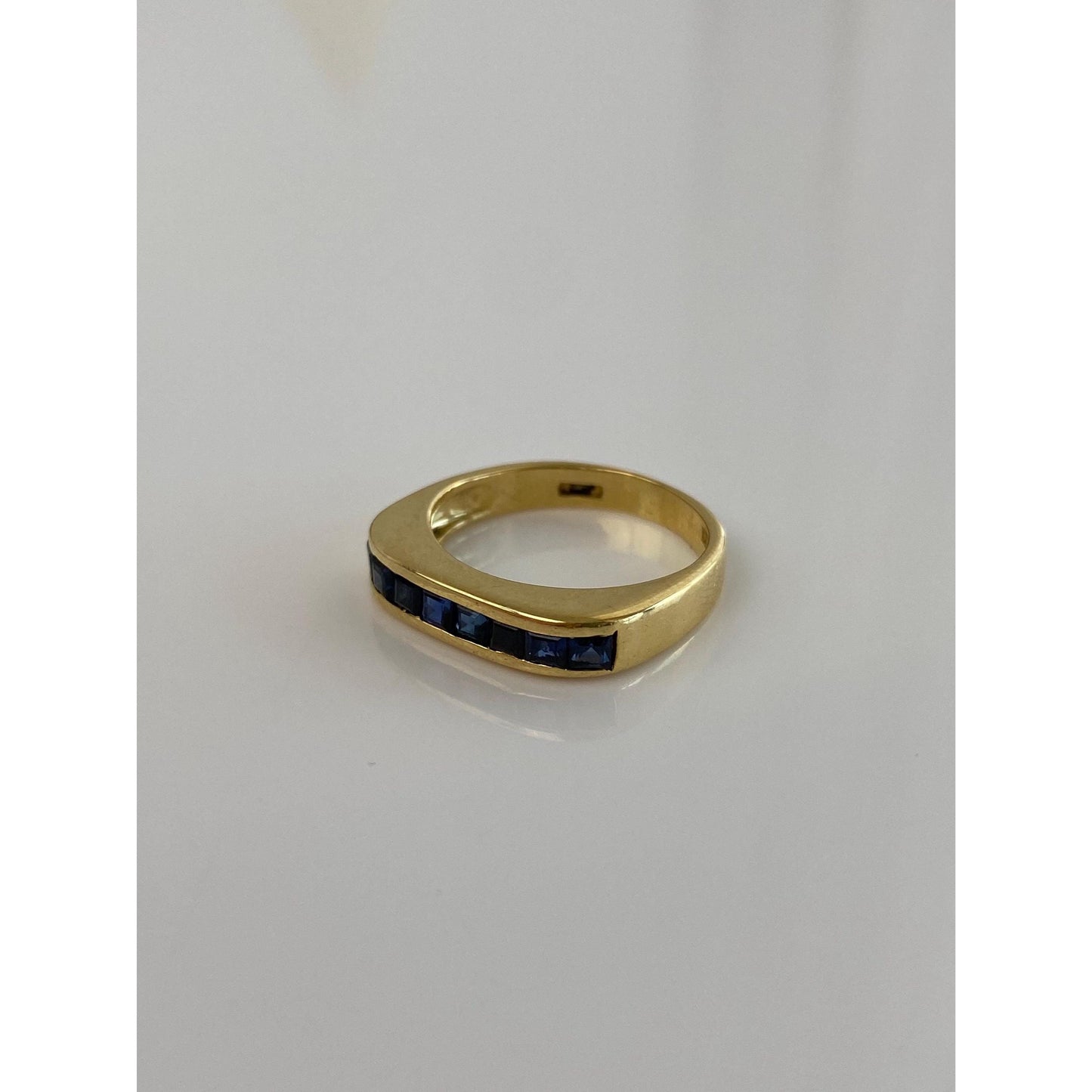 Vintage Solid 18k Yellow Gold Blue Sapphire Ring - Size 5